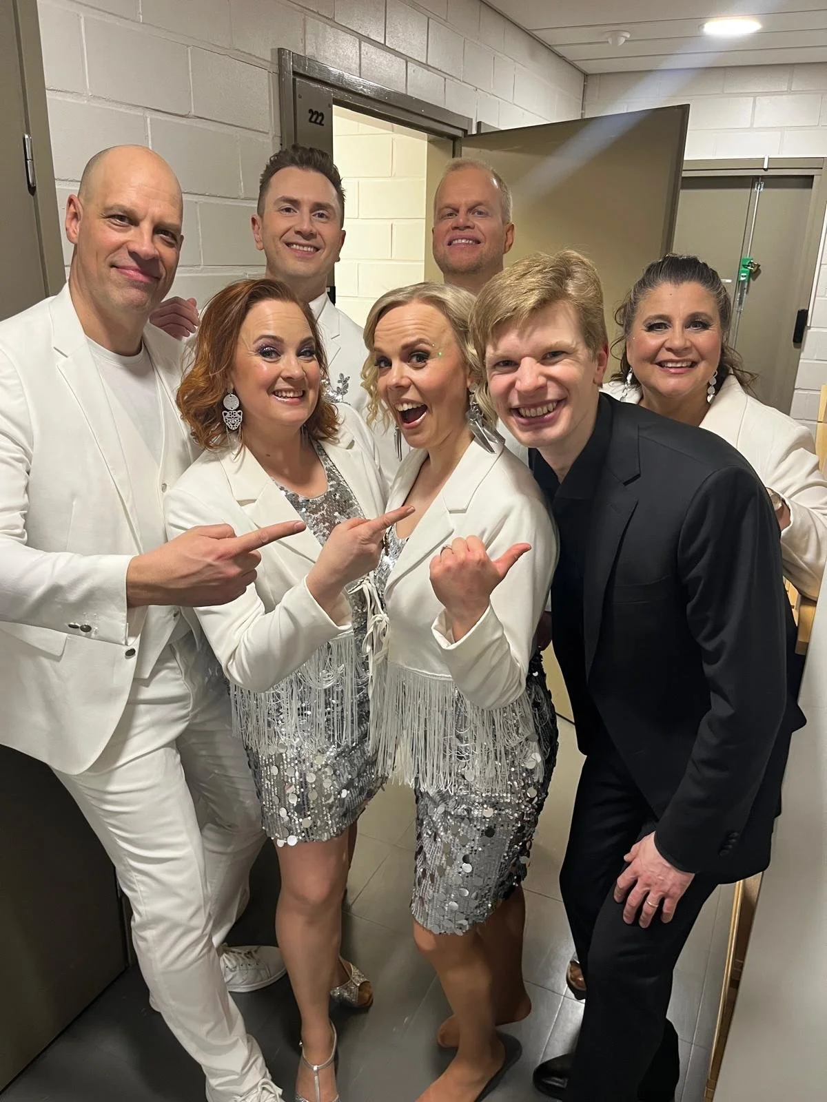 Olipa mahtavaa polkaista Rajattoman vuosi 2026 k&auml;yntiin yhdess&auml; @joensuunkaupunginorkesteri ja @ealehtimaki kanssa Bee Gees &amp; Beyond -musan parissa to 22.1.2026. Konsertti oli loppuunmyyty. 🙏🏻 Kiitos ihanalle yleis&ouml;lle!
Jos olit 