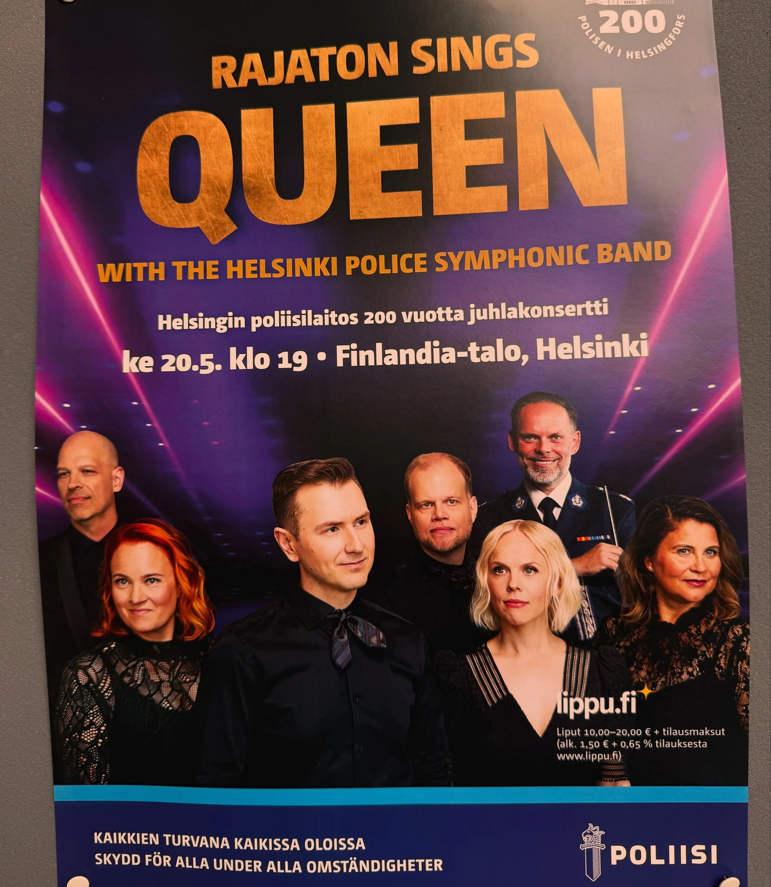 TSUM TSUM KAH! TSUM TSUM KAH! Keskiviikkona kajahtaa mm. We Will Rock You @finlandiatalo yhdess&auml; @helsinginpoliisisoittokunta kanssa 🔥 n&auml;hd&auml;&auml;nk&ouml; siell&auml;? ❤️&zwj;🔥 #queen #rajaton #vocalensemble