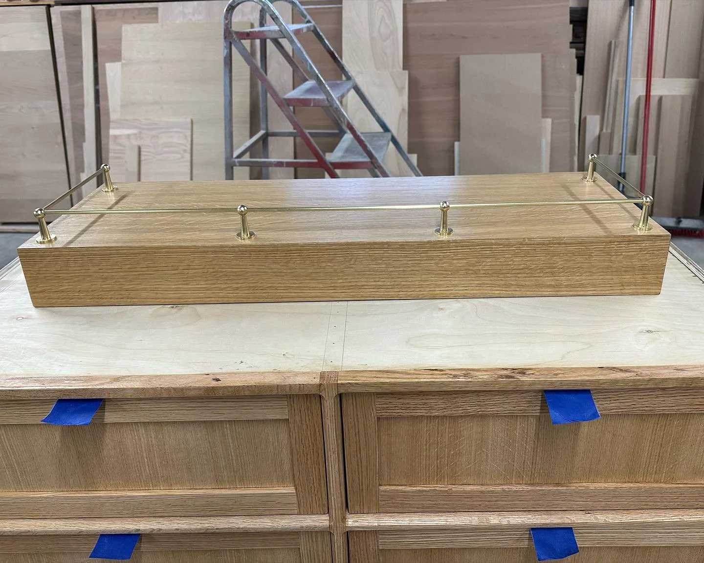 Yea or Nay on the gallery rail? I kind of love it, but it also feels pretty extra&hellip;. Curious what everyone else thinks.