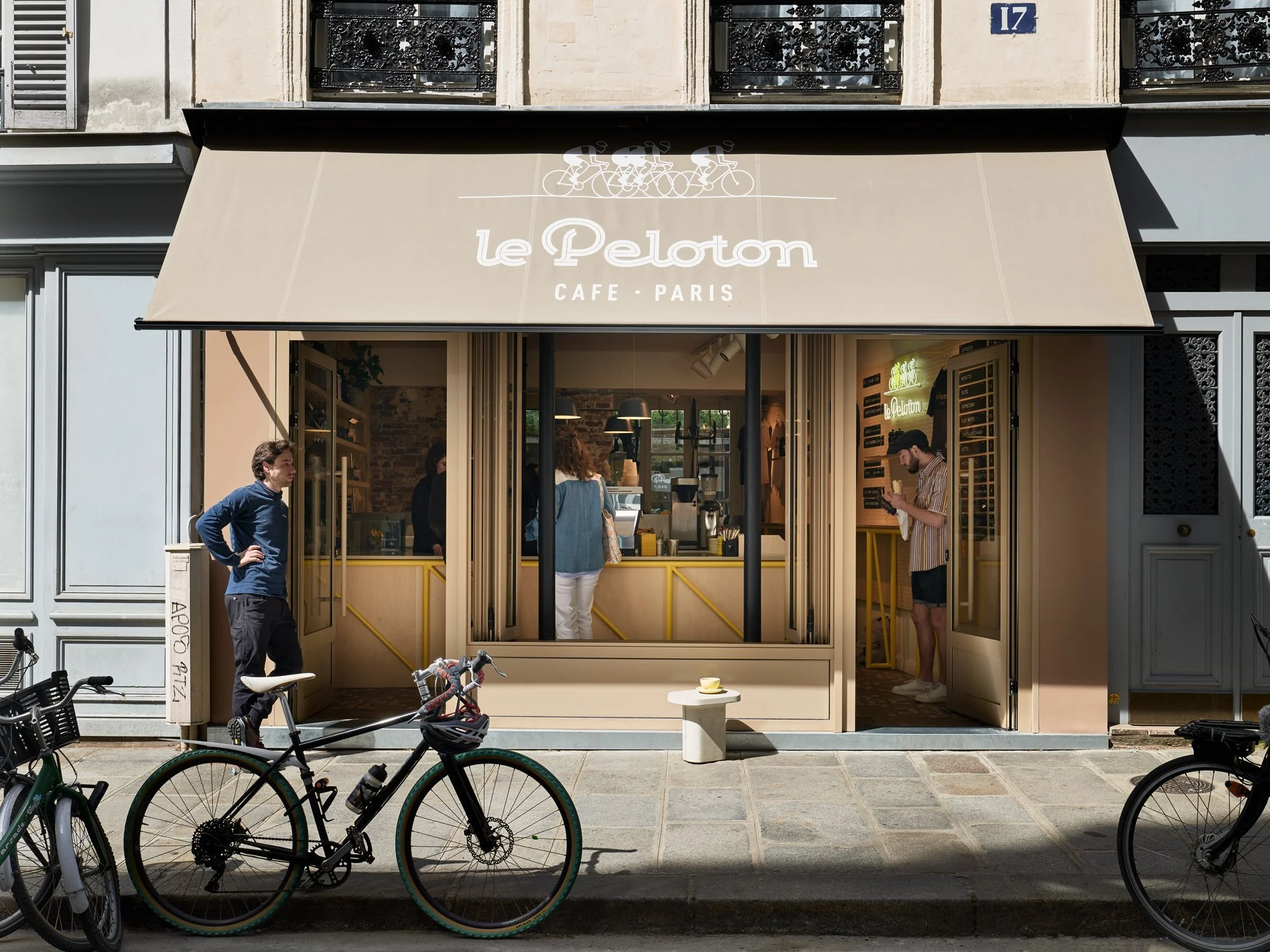 Le Peloton Café · Paris