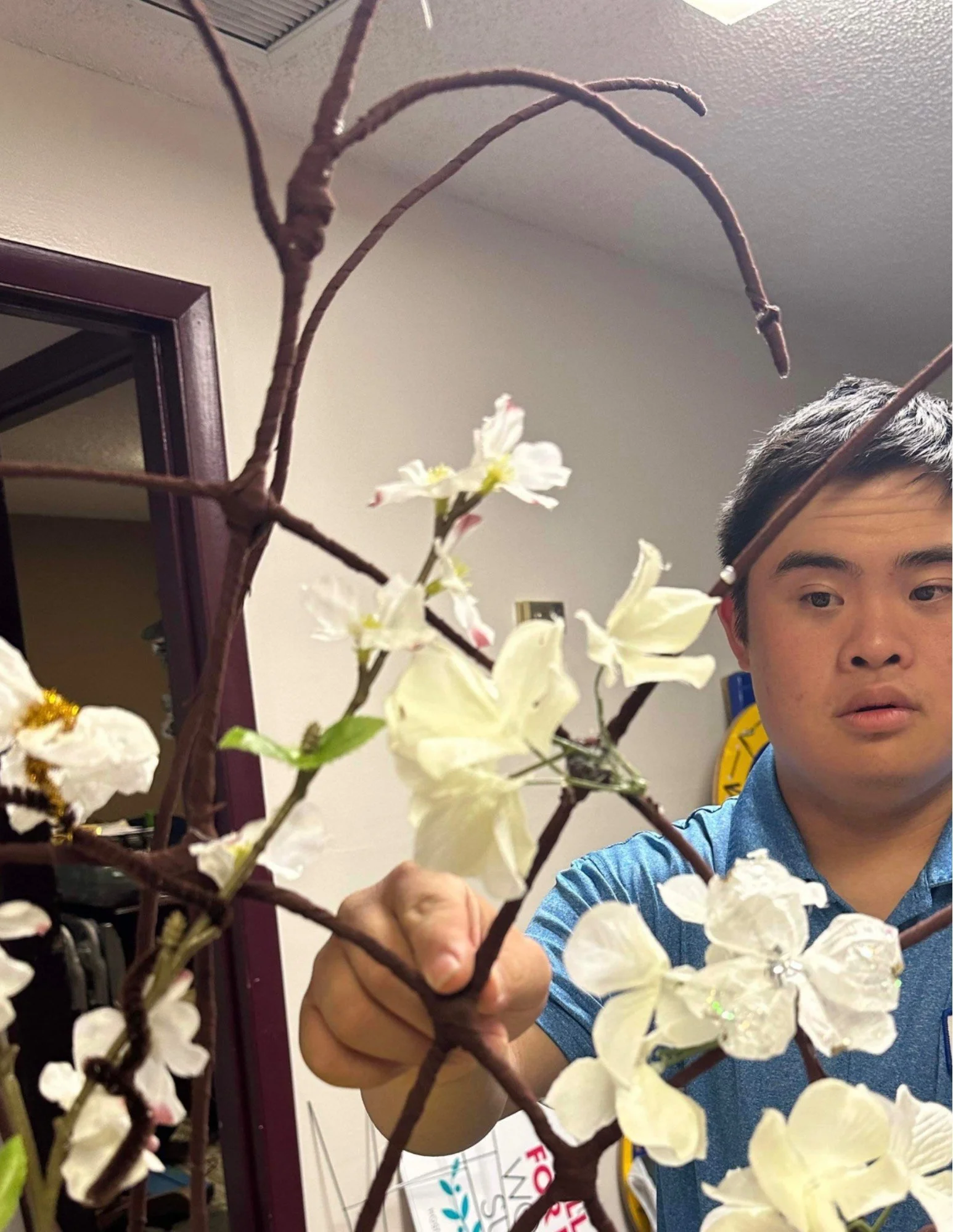 The Champions assist Miss Worldwide International in making the national costume of       Miss Baker Teen USA 2023 