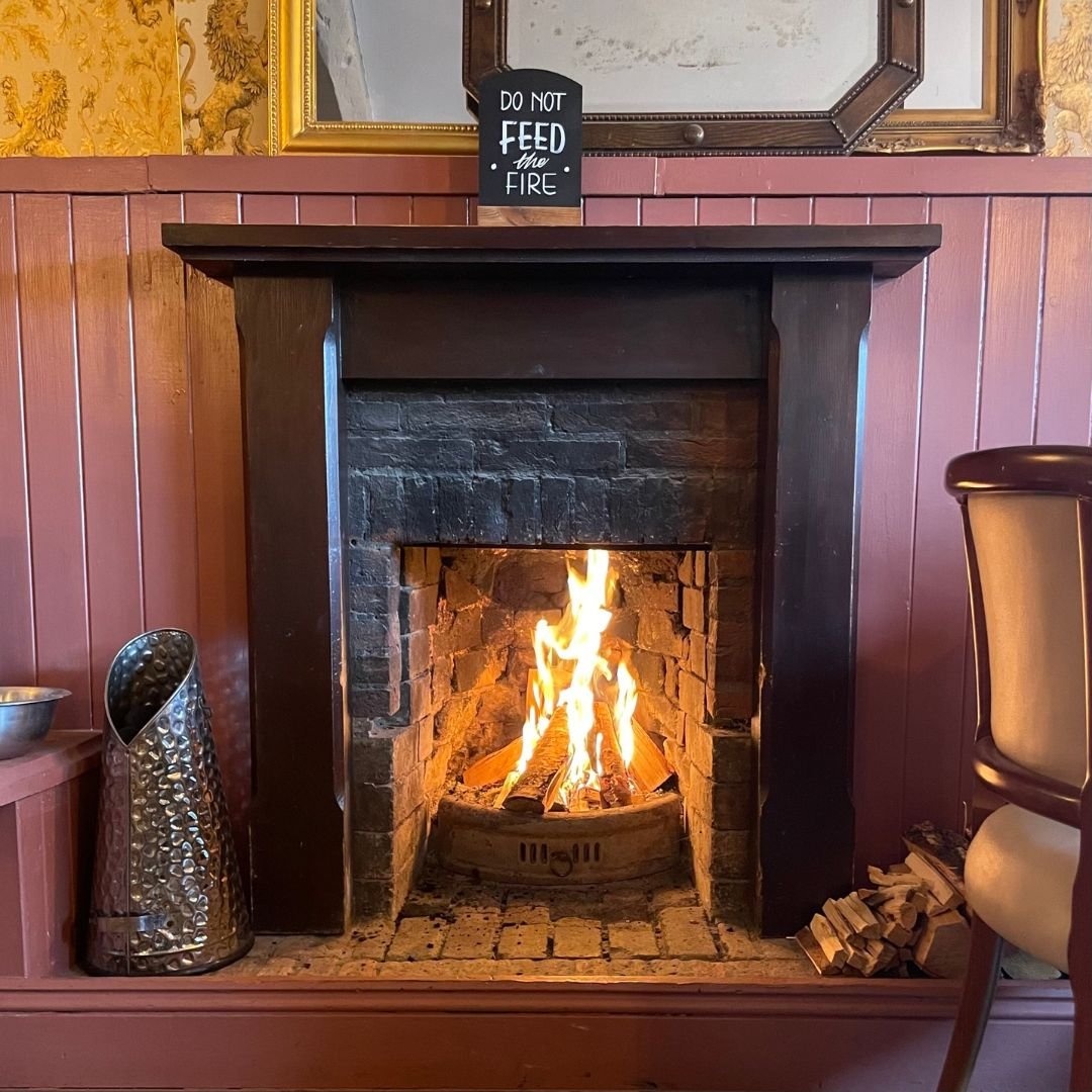 The Red Lion Pub, Avebury