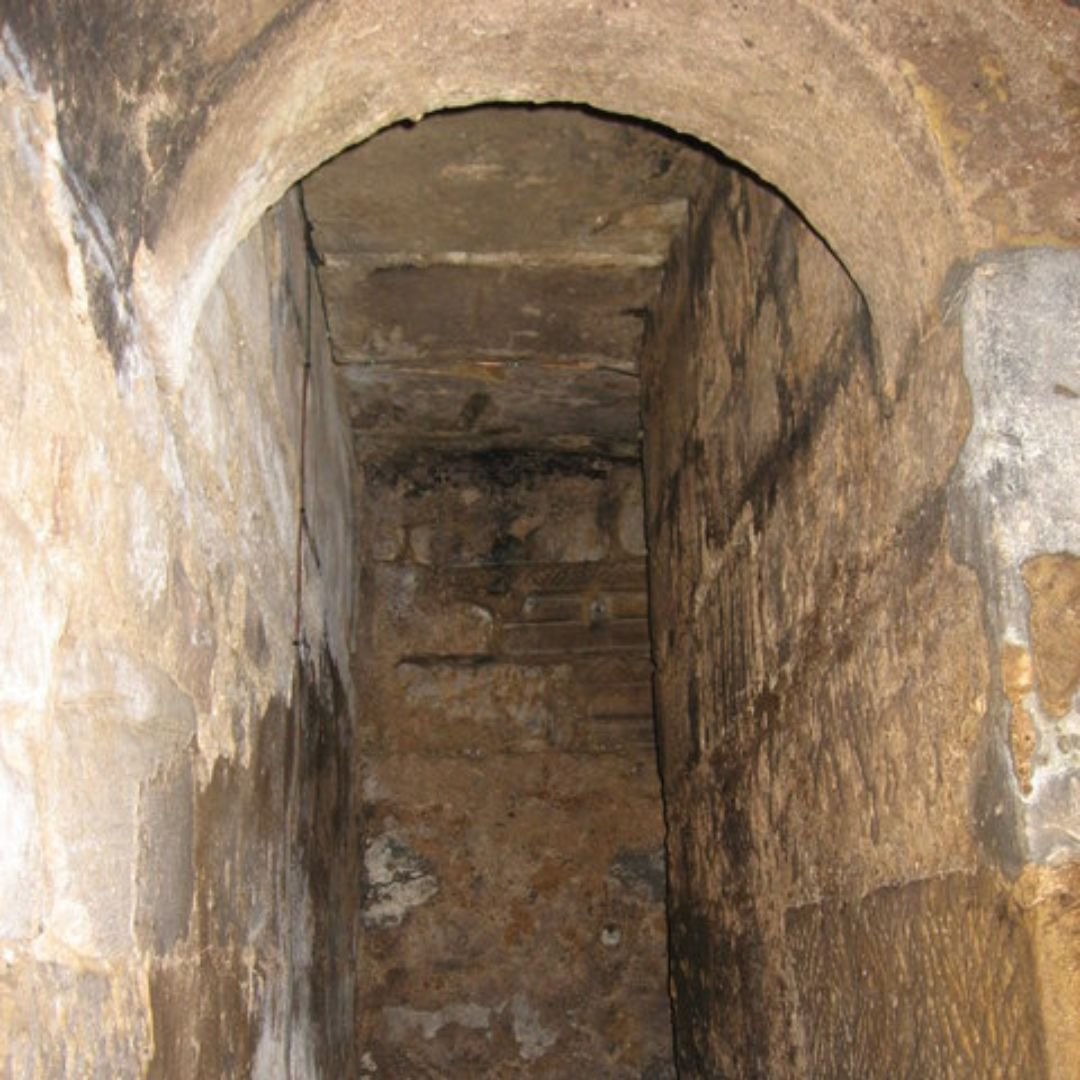 crypt