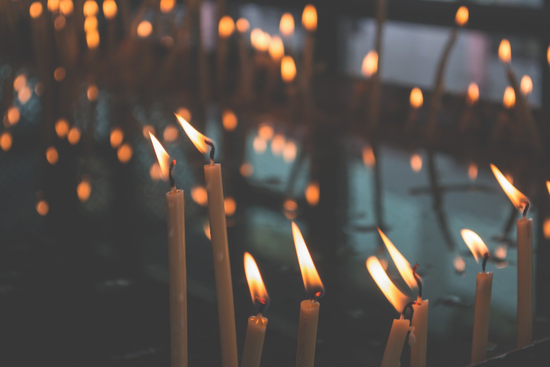 candles-1851176_1920.jpg