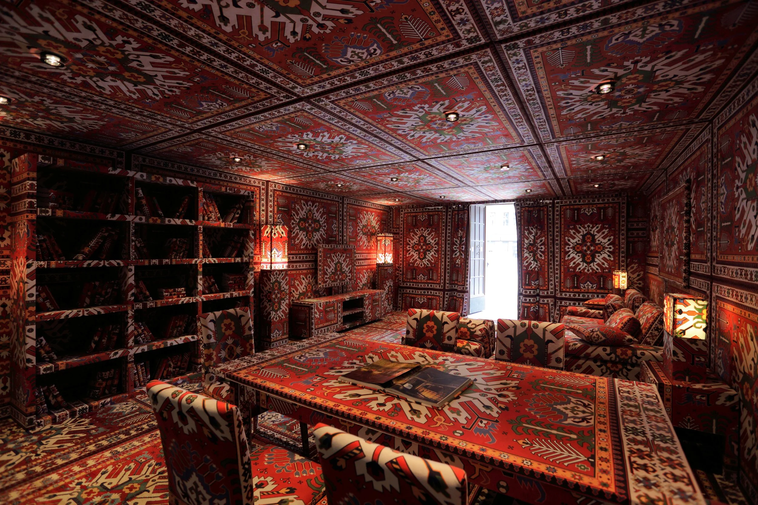 CHELEBI CARPET ROOM 2013, VENICE BIENNALE 53th, AZERBAIJAN PAVILLION.jpg