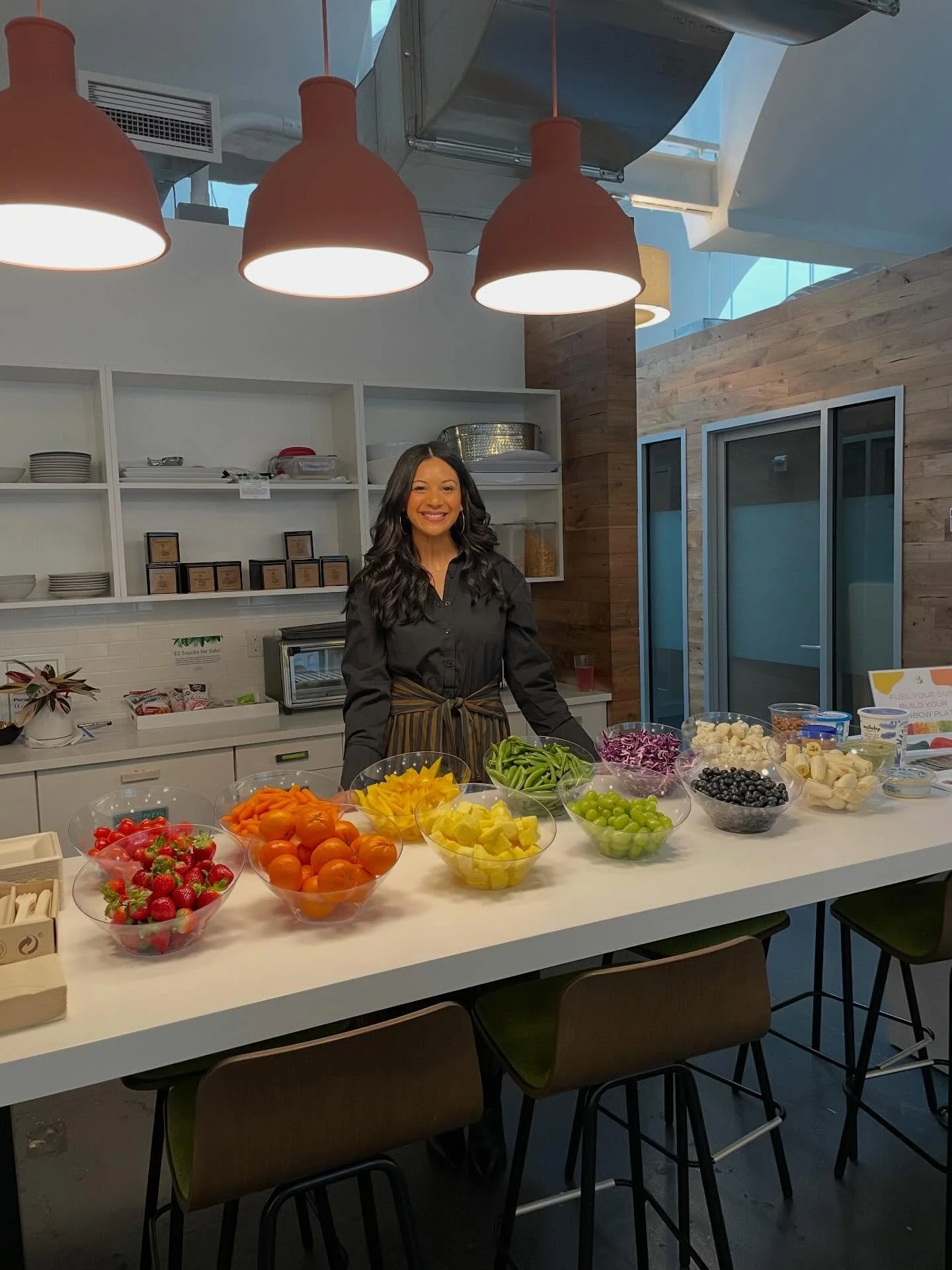 This week I kicked off National Nutrition Month by hosting an Eat the Rainbow workshop at my co-working space 🌈

It was such a joy bringing this idea to life and sharing why a colorful plate offers more than just beauty. A variety of plant foods hel