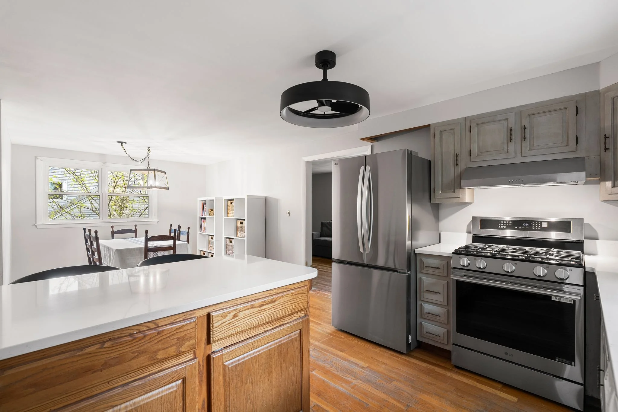 125 Sylvia St-21.jpg