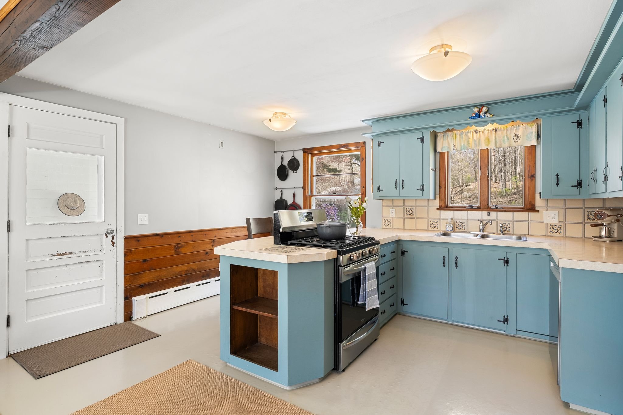 1421 West St-18.jpg