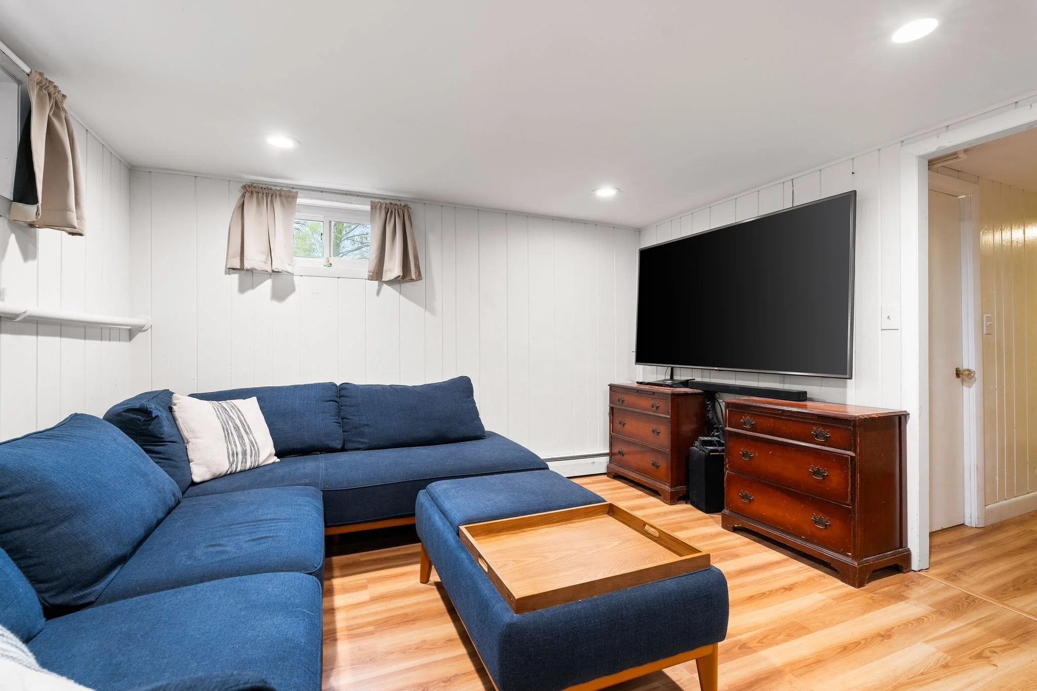 125 Sylvia St-30.jpg