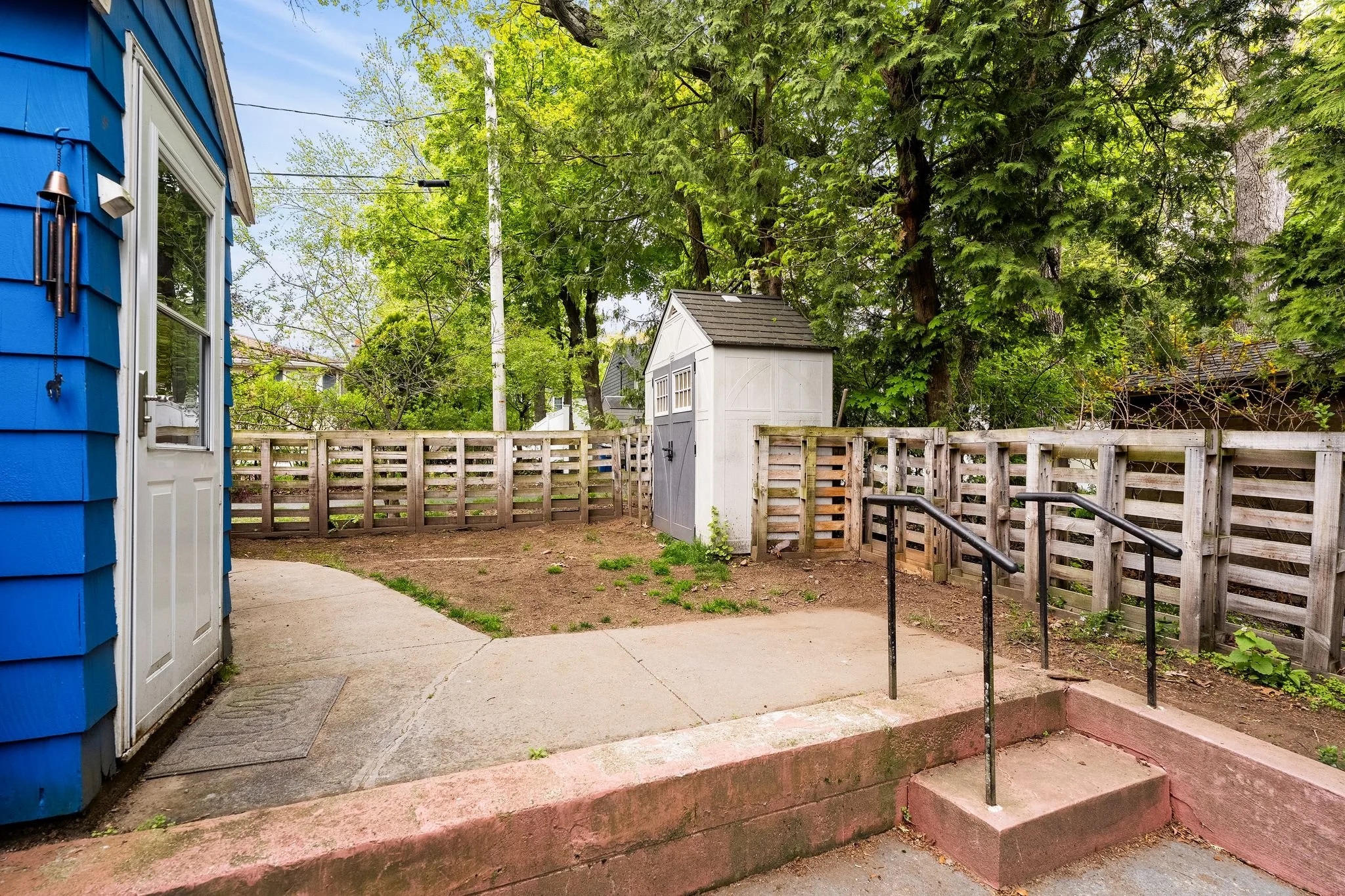 125 Sylvia St-41.jpg