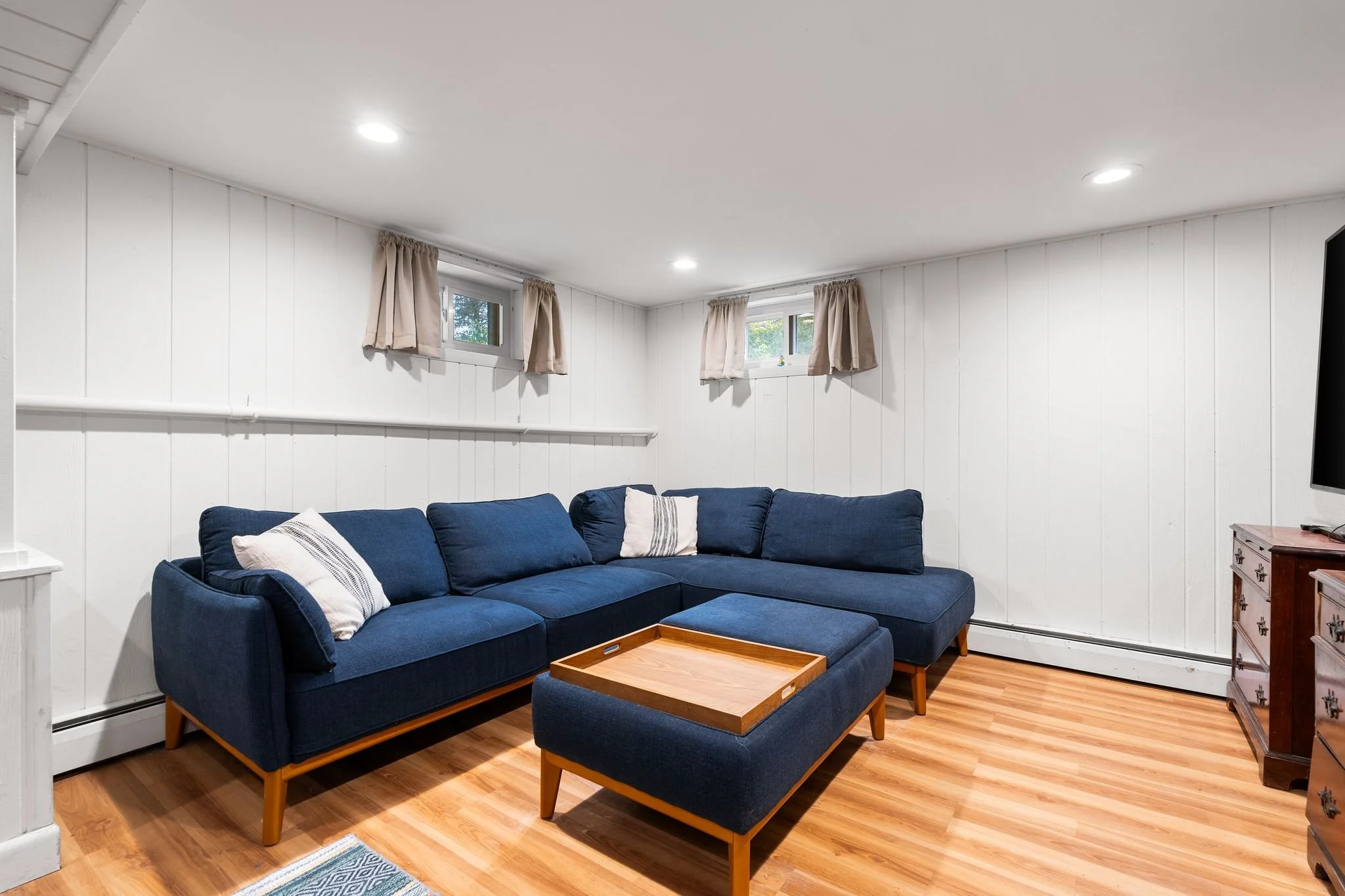 125 Sylvia St-29.jpg