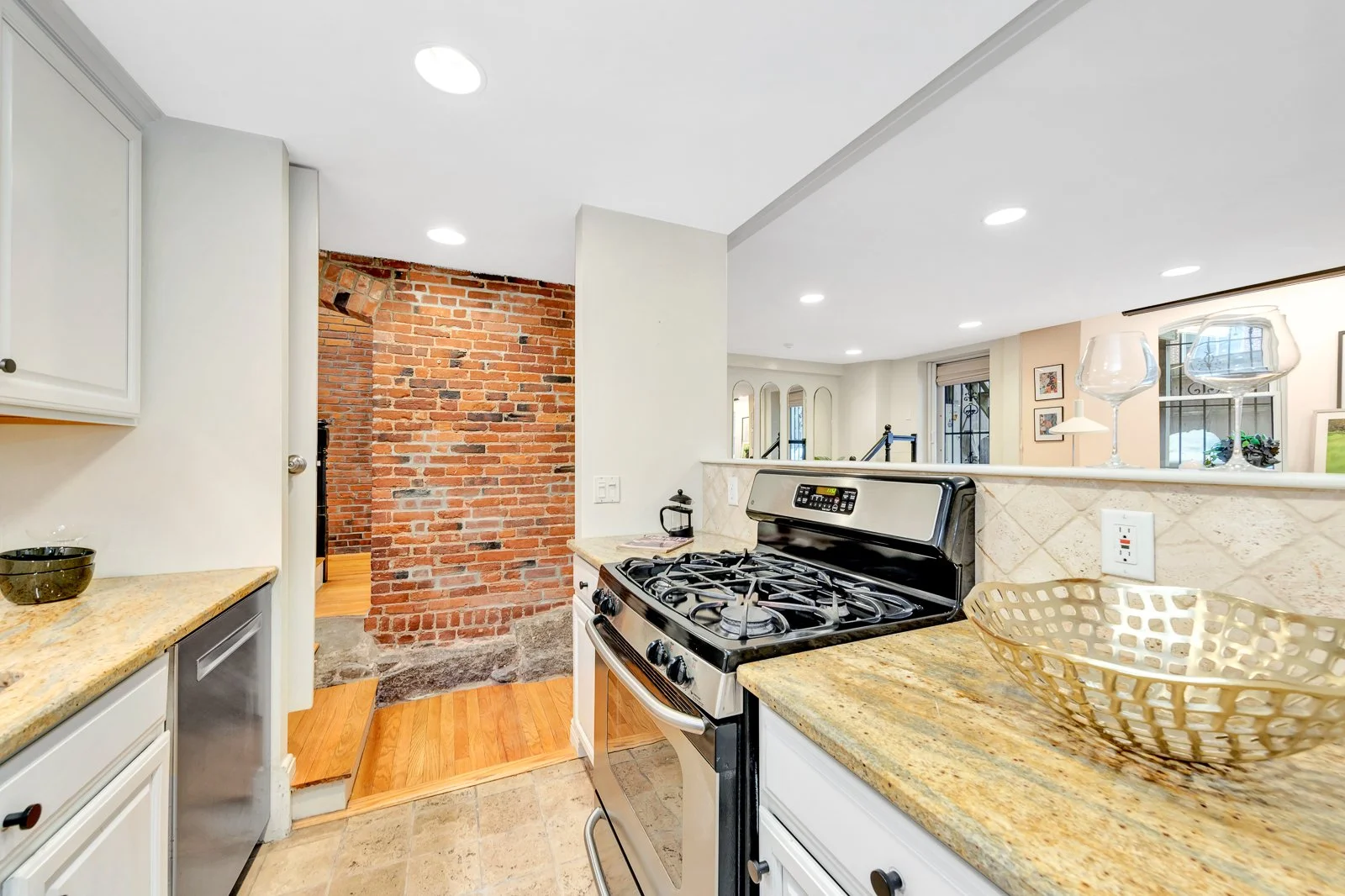 27 Greenwich Park, Unit #1, Boston, MA-37.jpg