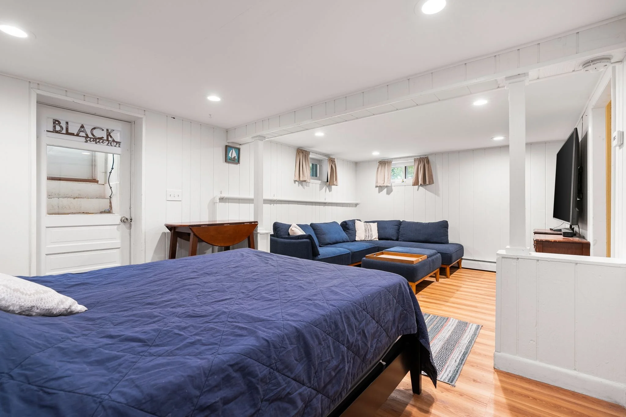 125 Sylvia St-27.jpg