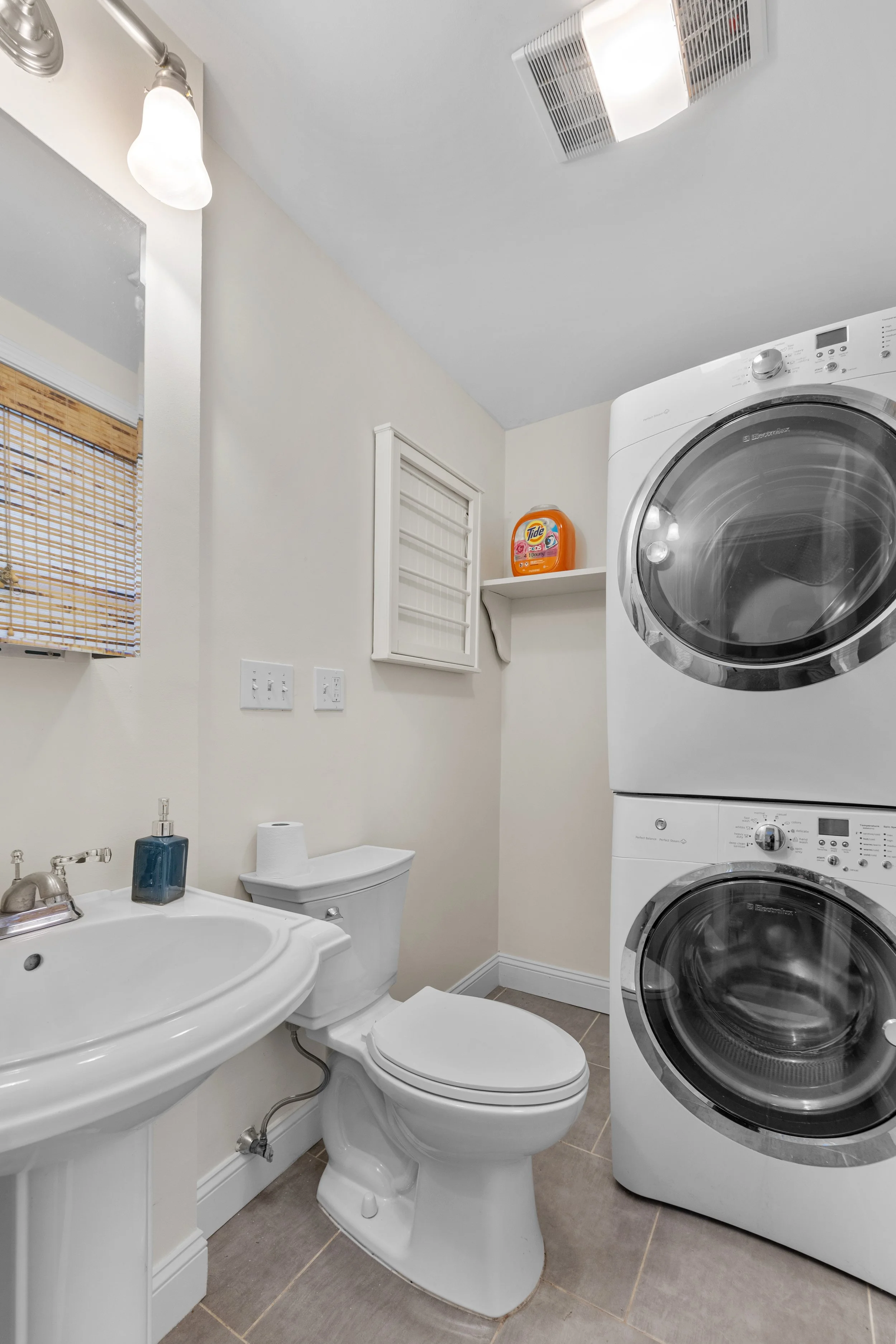 64 Hyde Park - half bath laundry.jpg