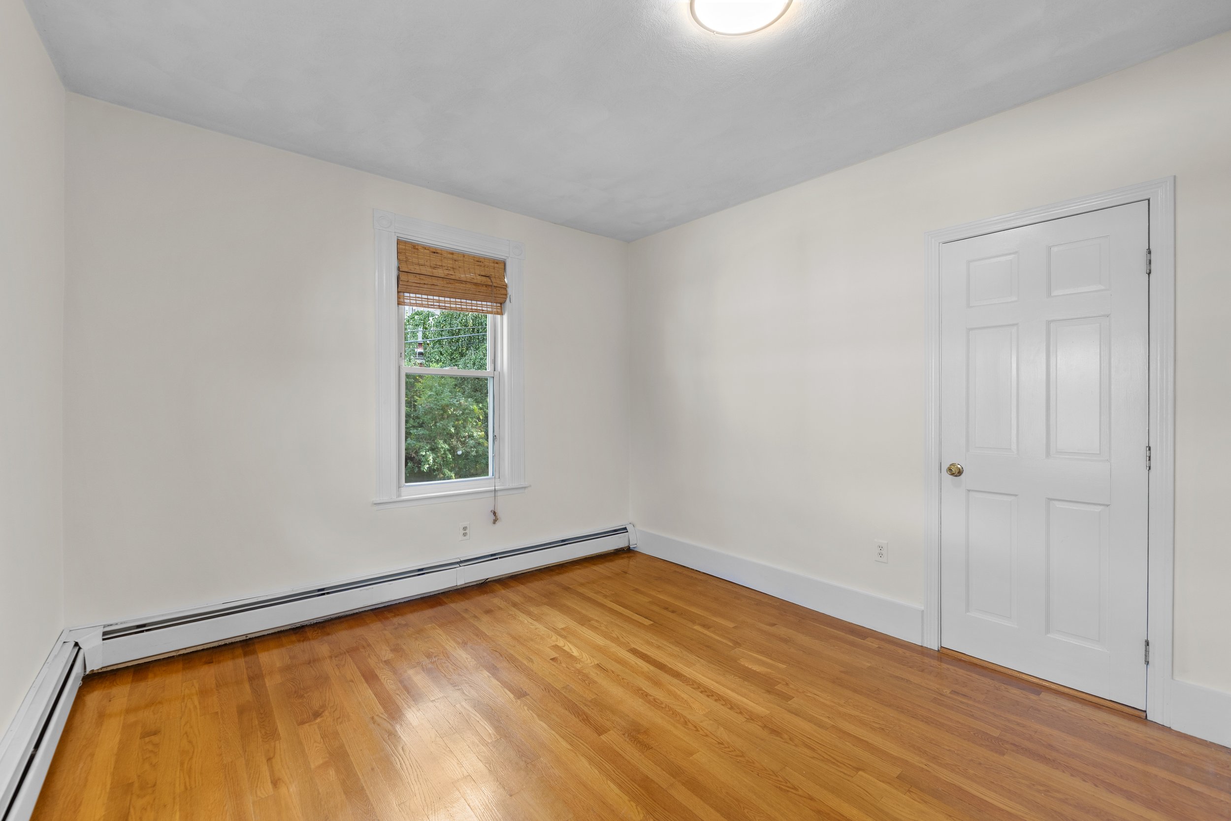 64 Hyde Park - master bed.jpg