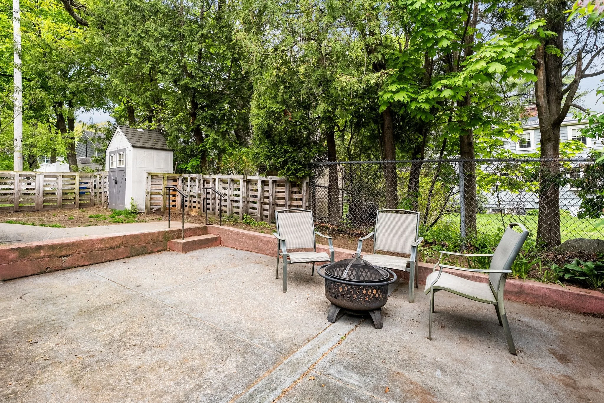 125 Sylvia St-38.jpg