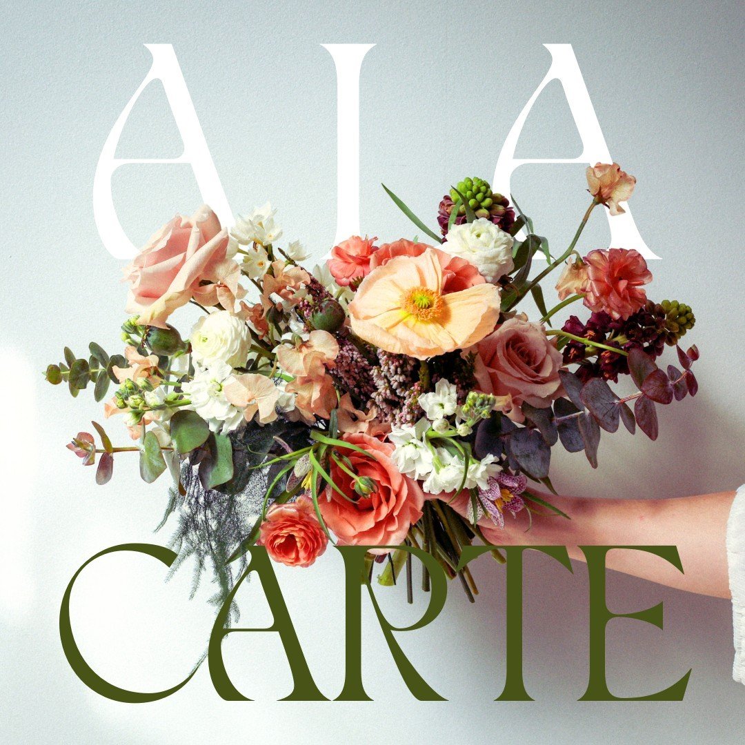 Bouquets, boutonnieres, flower crowns, and centerpieces. Just a few of the things available on our A La Carte menu. Browse our full collection at the link in bio 💐