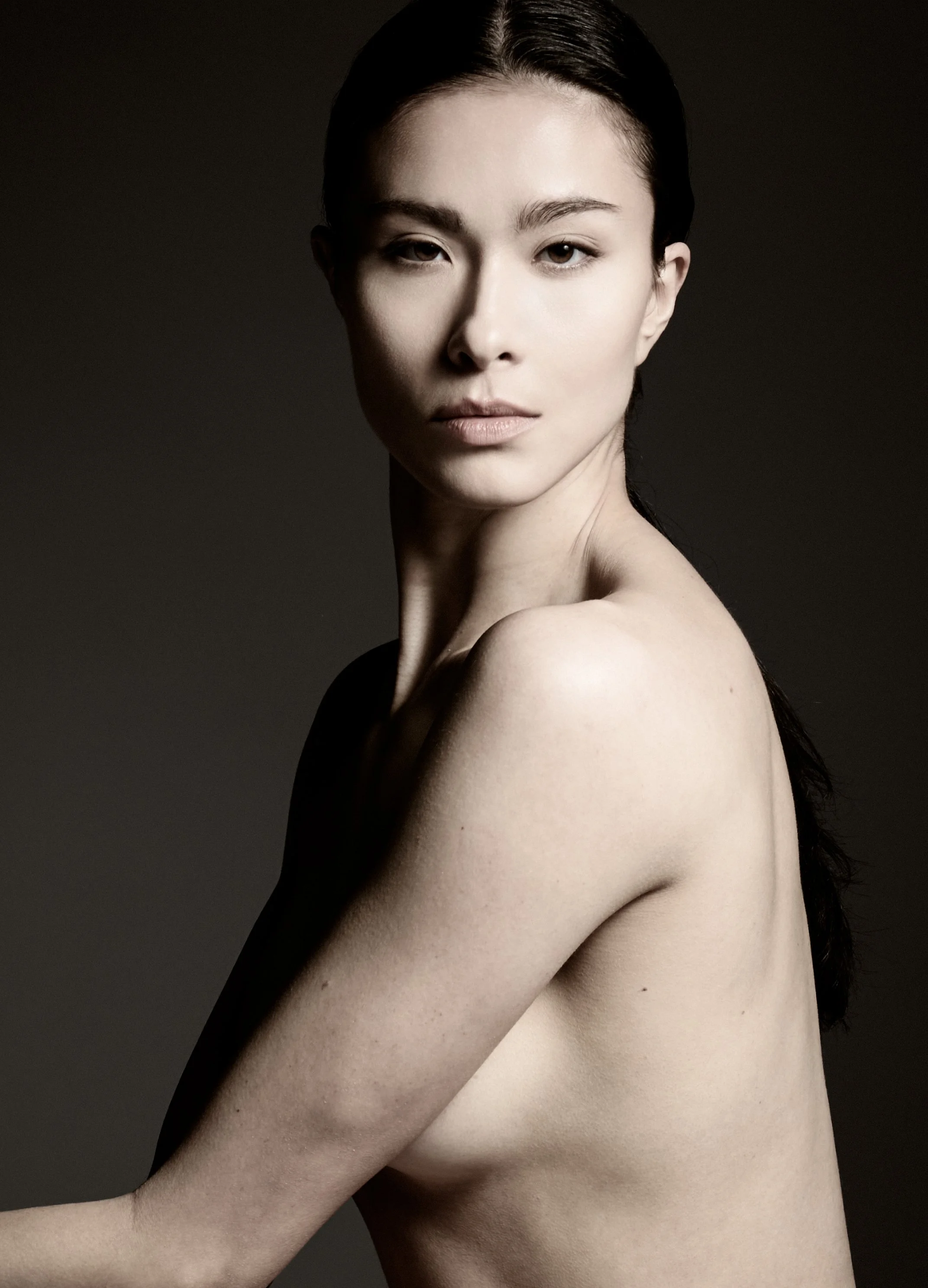 Clean beauty makeup by professional makeup artist Vickey Lee