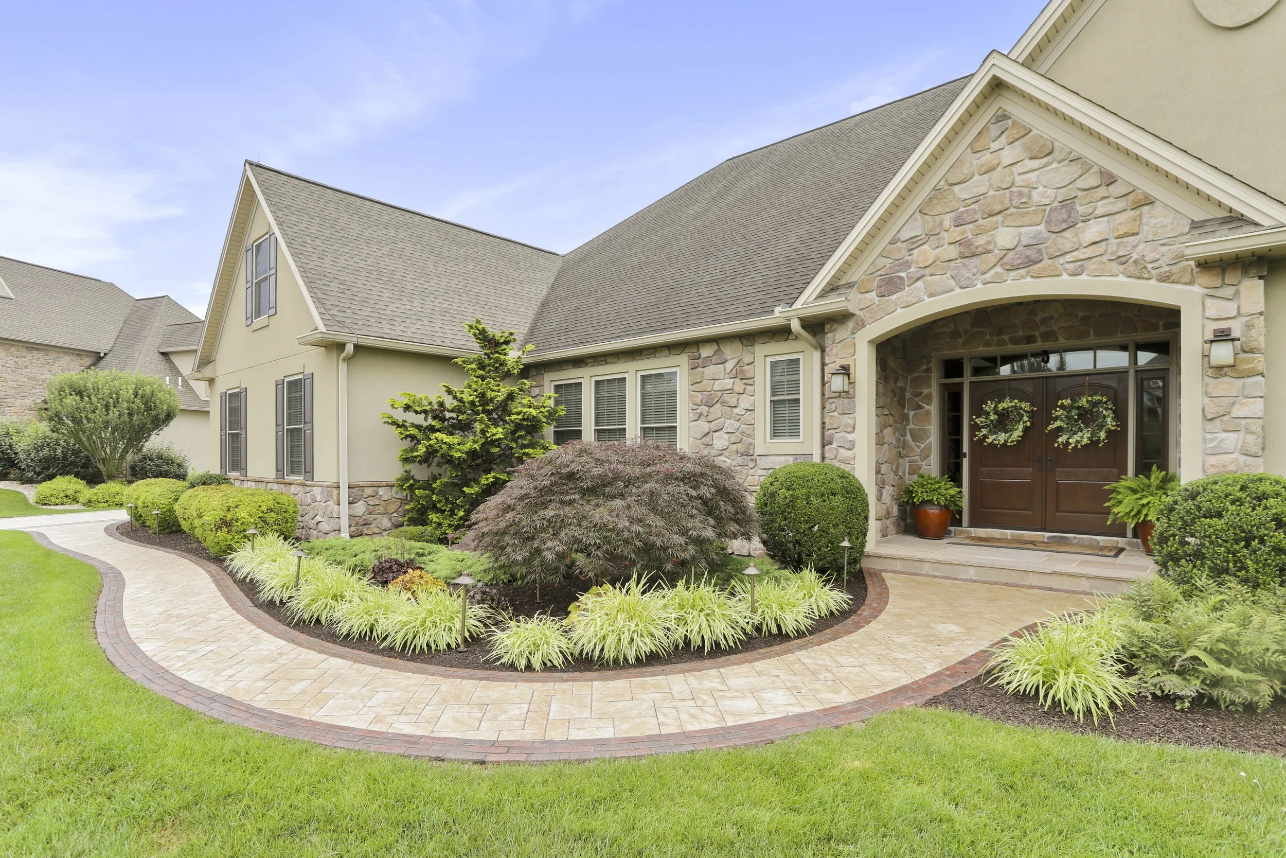 How the Right Plantings in Shippensburg, PA, Pull a Yard Together&nbsp;