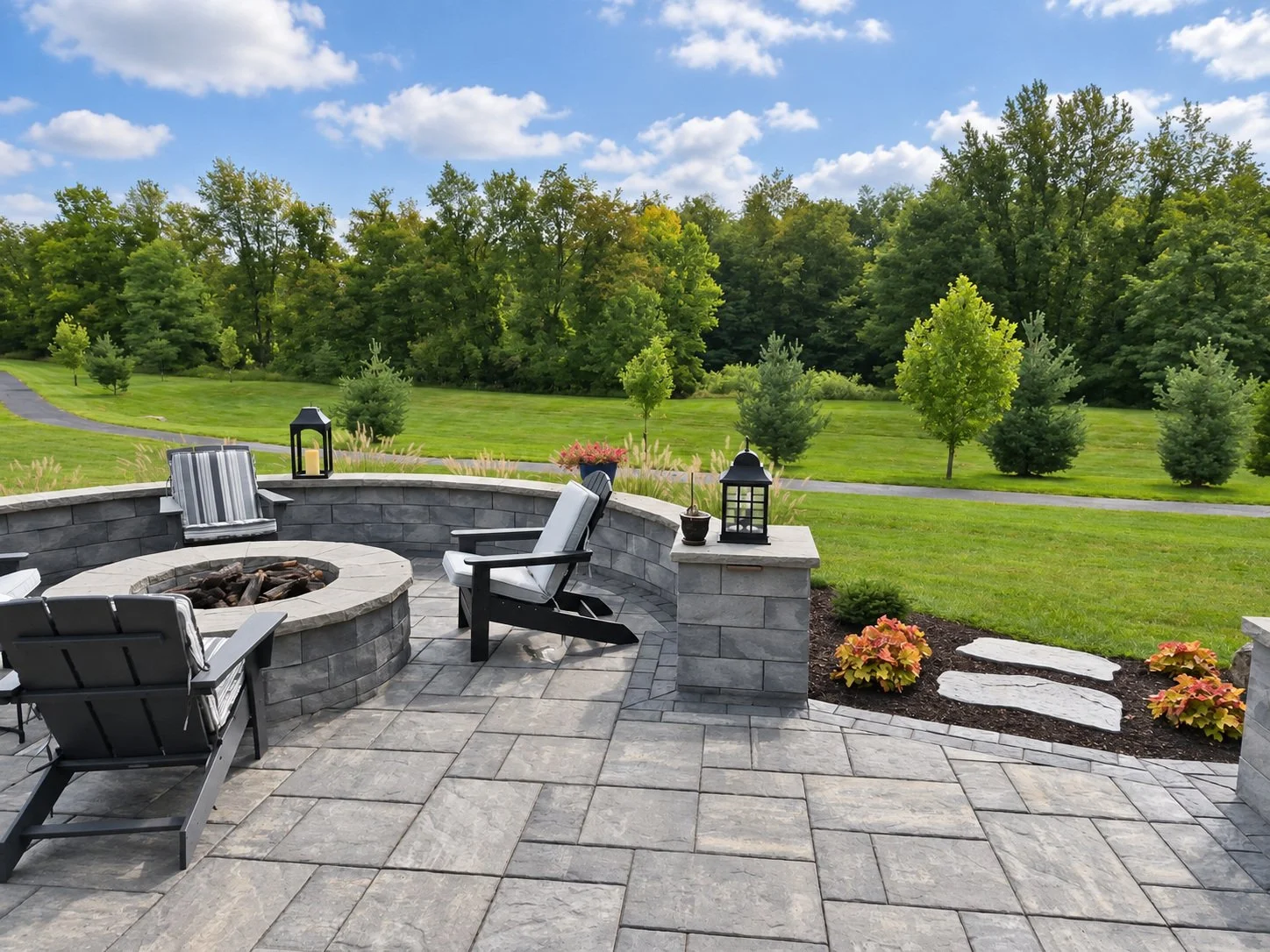 Retaining wall around stone fire pit