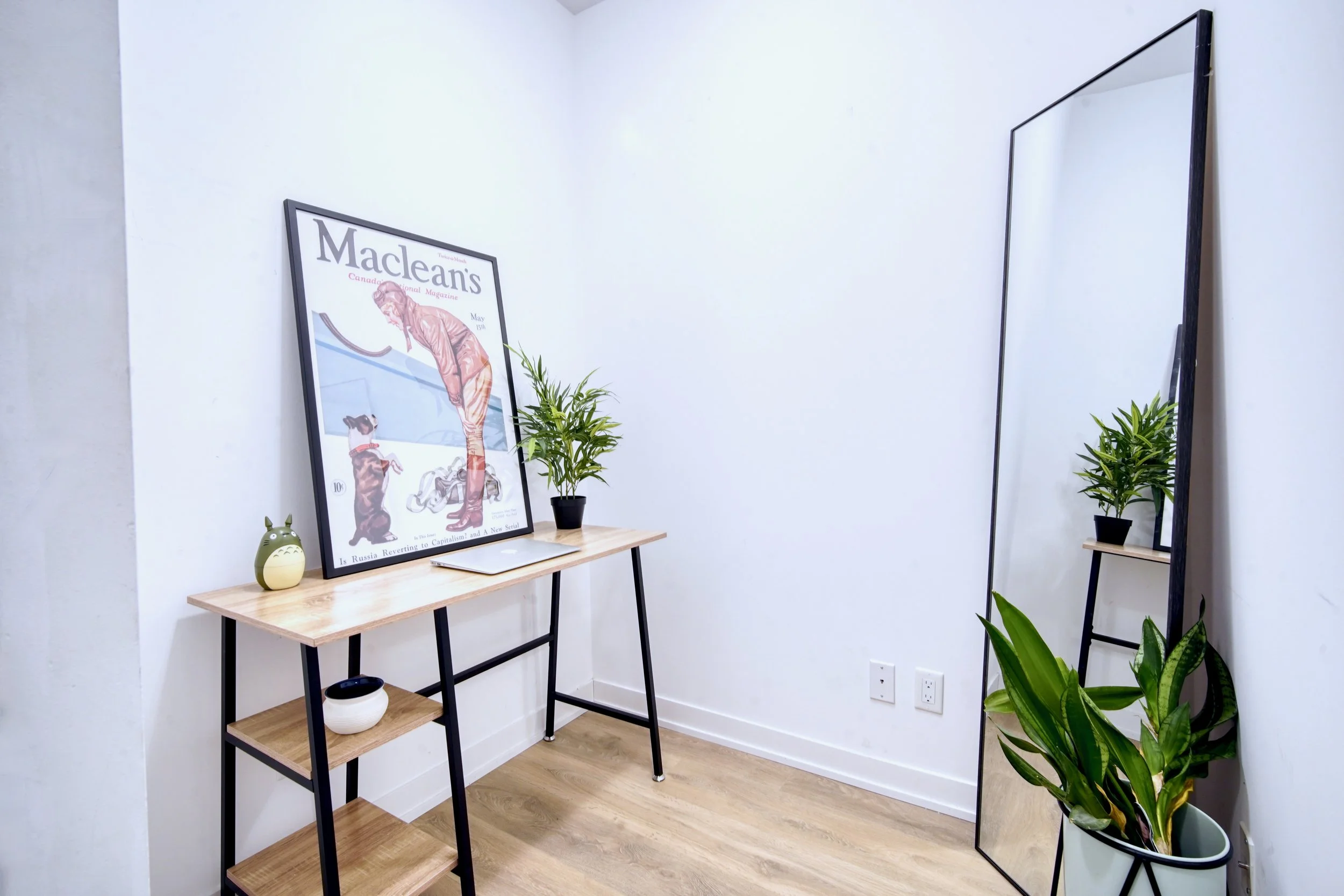 899 Queen St E #403 - 1 of 1.jpeg