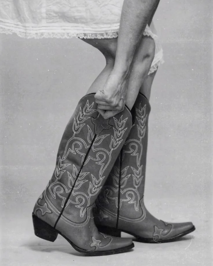 Shop our classic Fleur De Lis boots 👢 
🧺: 1991boots.com 

#1991 #1991boots #fleurdelisboots #cowgirlboots #cowboyboots #boots #western #cowgirl #cowboy #westernstyle