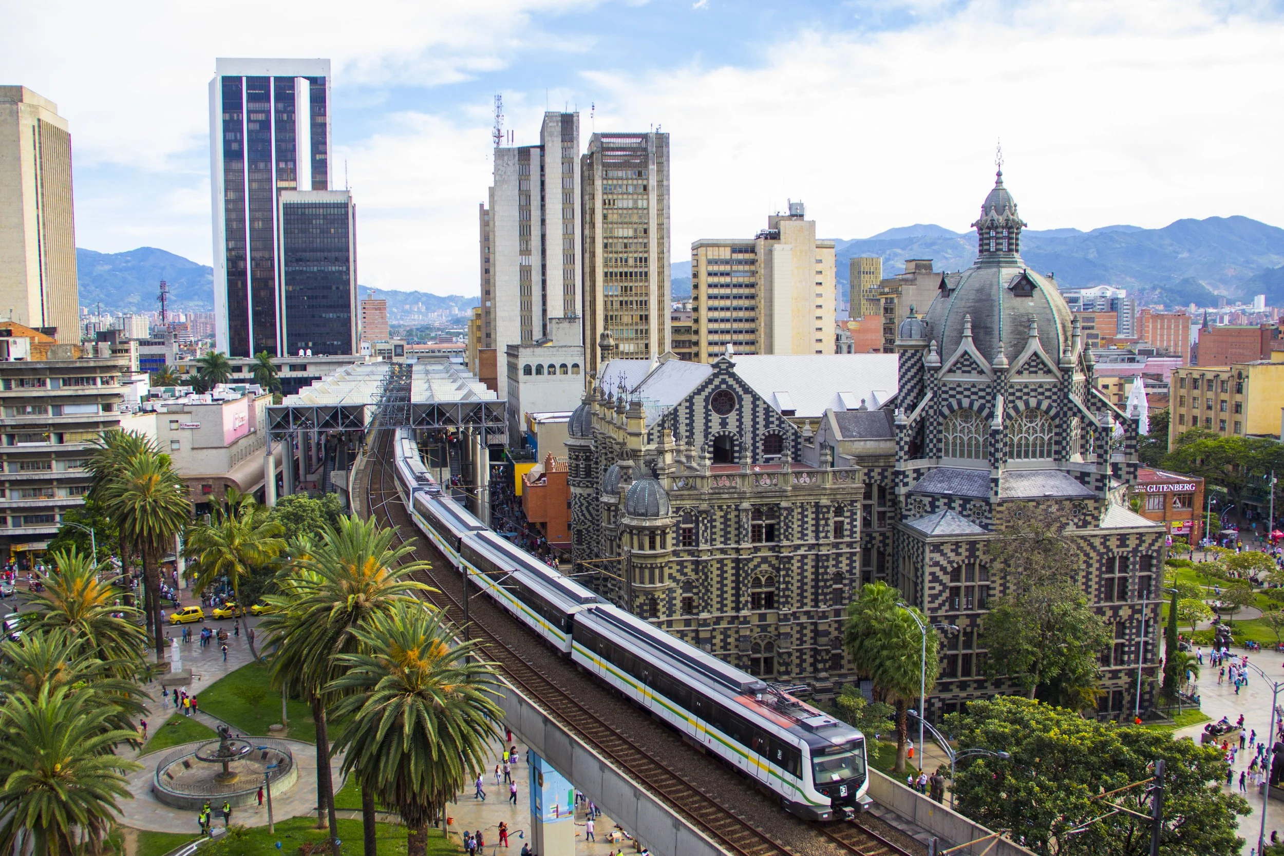 Metro Medellín - Estación Parque Botero