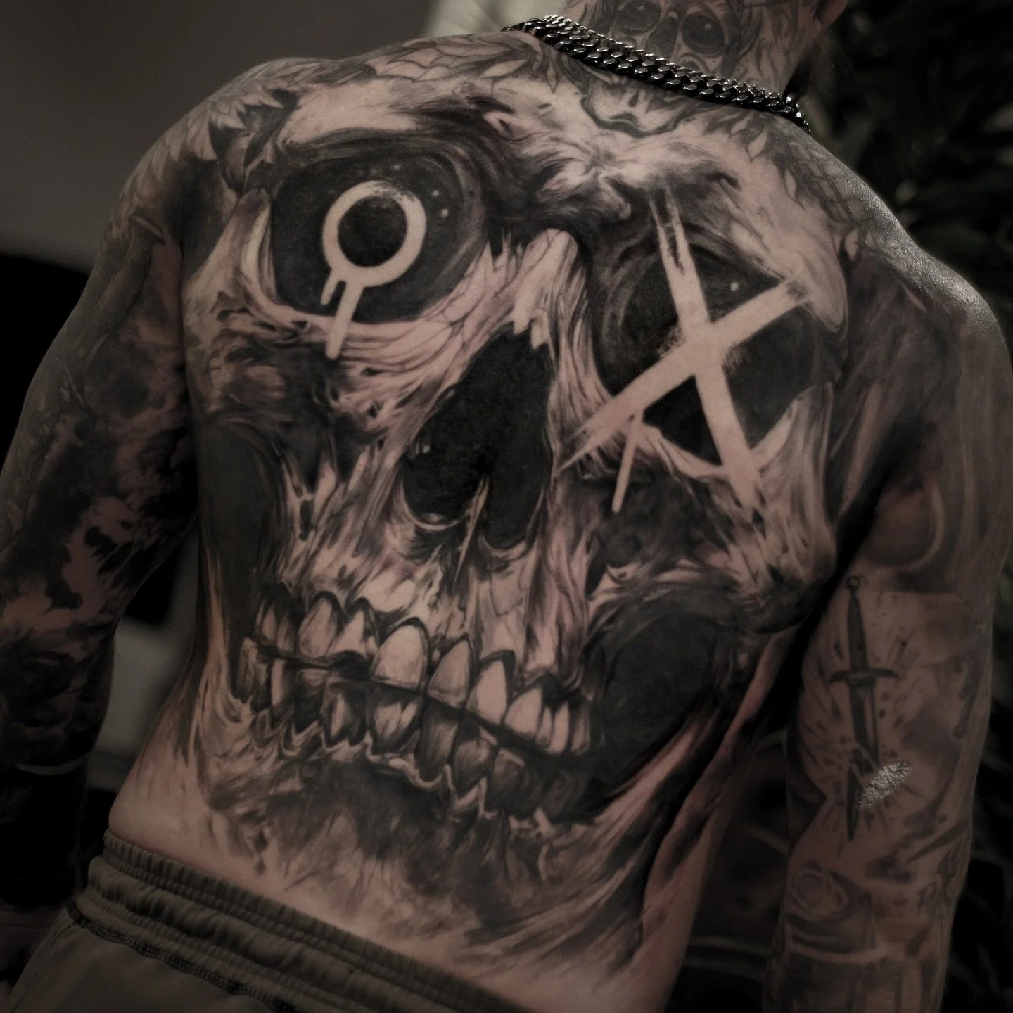 &bull; Banger &bull;
A couple of sessions made in this one, not too many hours done actually. 
Enjoyed doing this piece even though client was in pain for the most part, but he took it like a champ!
Big thanks for the trust!