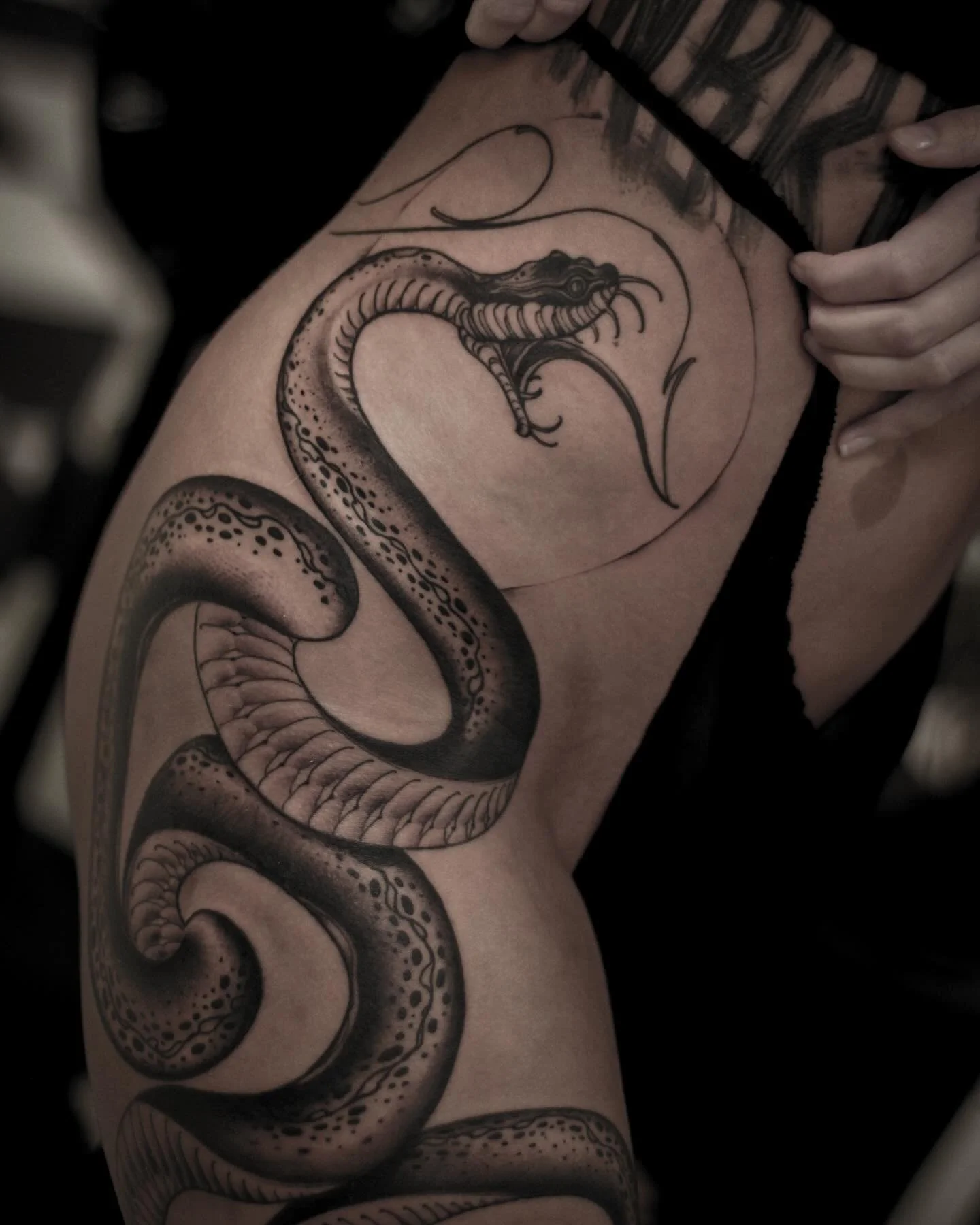 Big ol&rsquo;snake! Thanks for the trust!
And sorry everyone for the lack of content and low flow of updates! Some new info about the everything is coming real soon!

.
.
.

#bnginksociety&nbsp;
#art #tattoo #neotraditional #blackwork #linework #blac