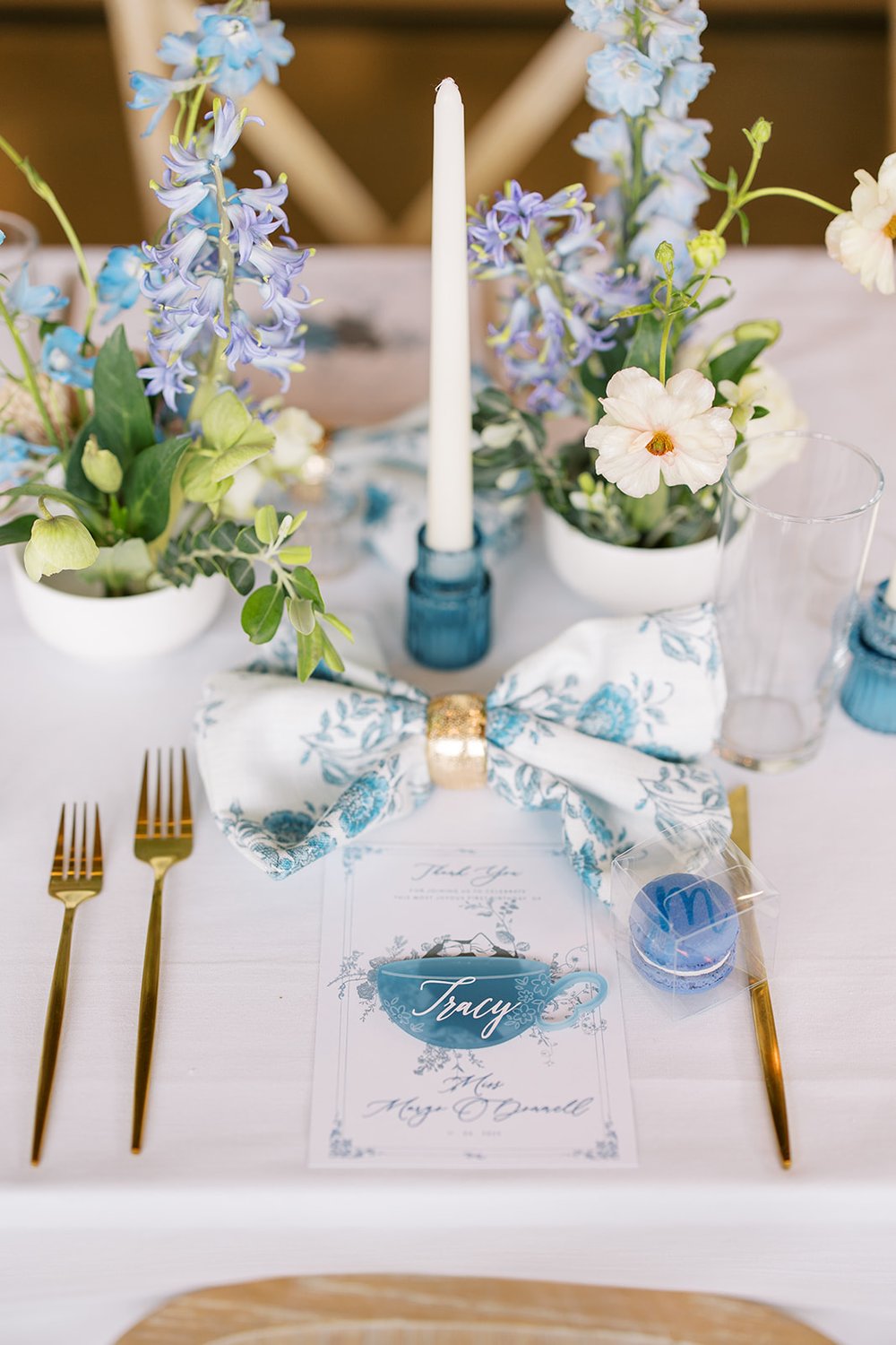 Simple Table Setting with Place Cards.JPG