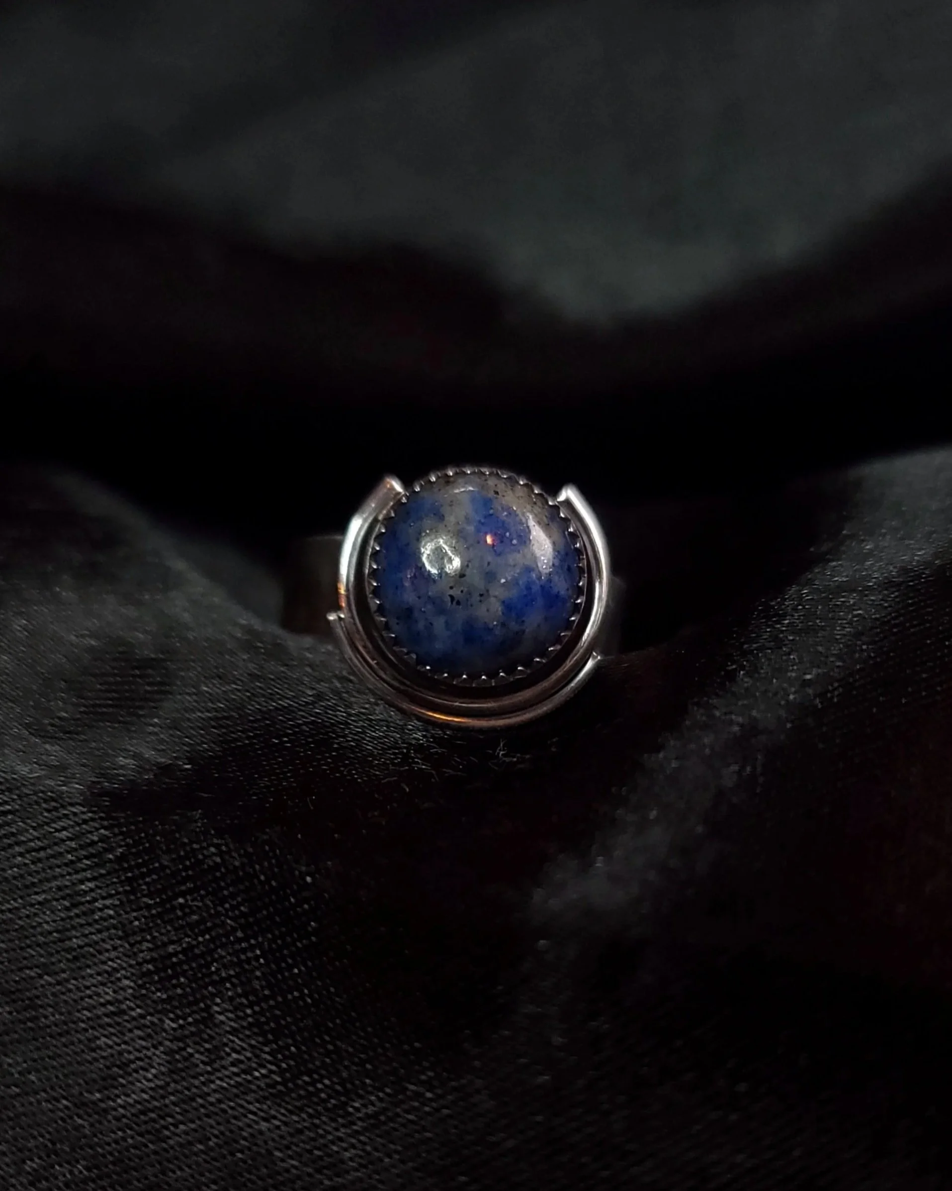 Lapis Lazuli round
