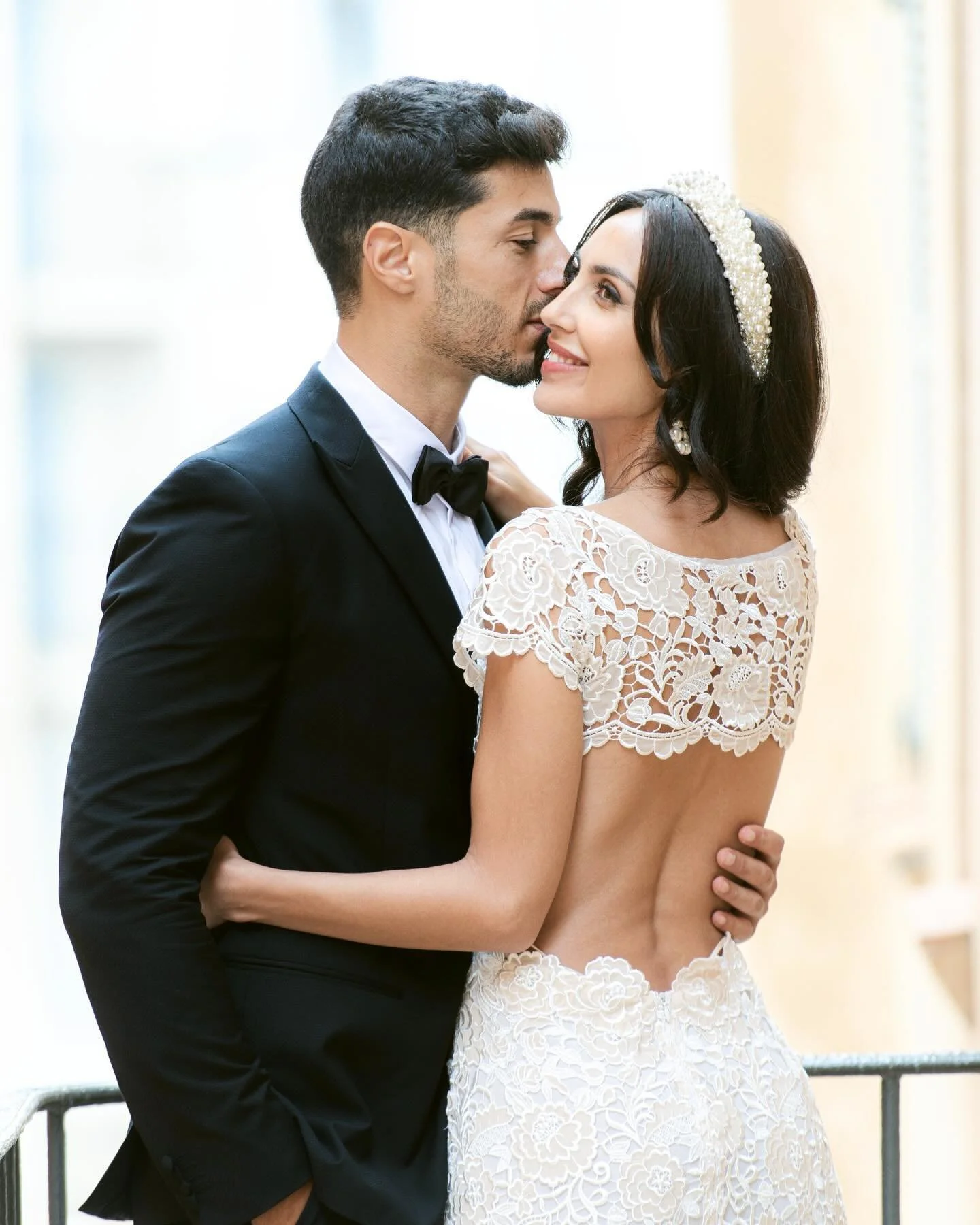 🌊✨Capturer l&rsquo;&eacute;l&eacute;gance au bord de l&rsquo;eau 💍💫 C&eacute;l&eacute;brer non seulement l&rsquo;amour, mais aussi le style ! Des silhouettes chic, des d&eacute;tails raffin&eacute;s et un d&eacute;cor naturel. Voici un aper&ccedil