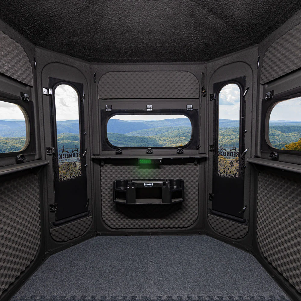 inside-5x6-predator-hunting-blind_5000x.jpg
