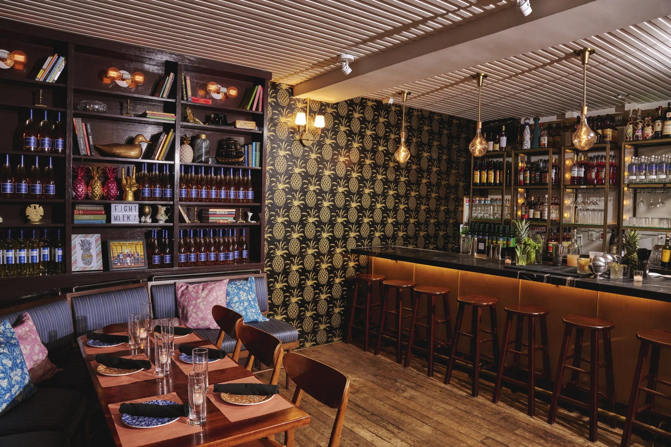 OT_PineappleClub_JonahRosenberg_Interior_011.jpg