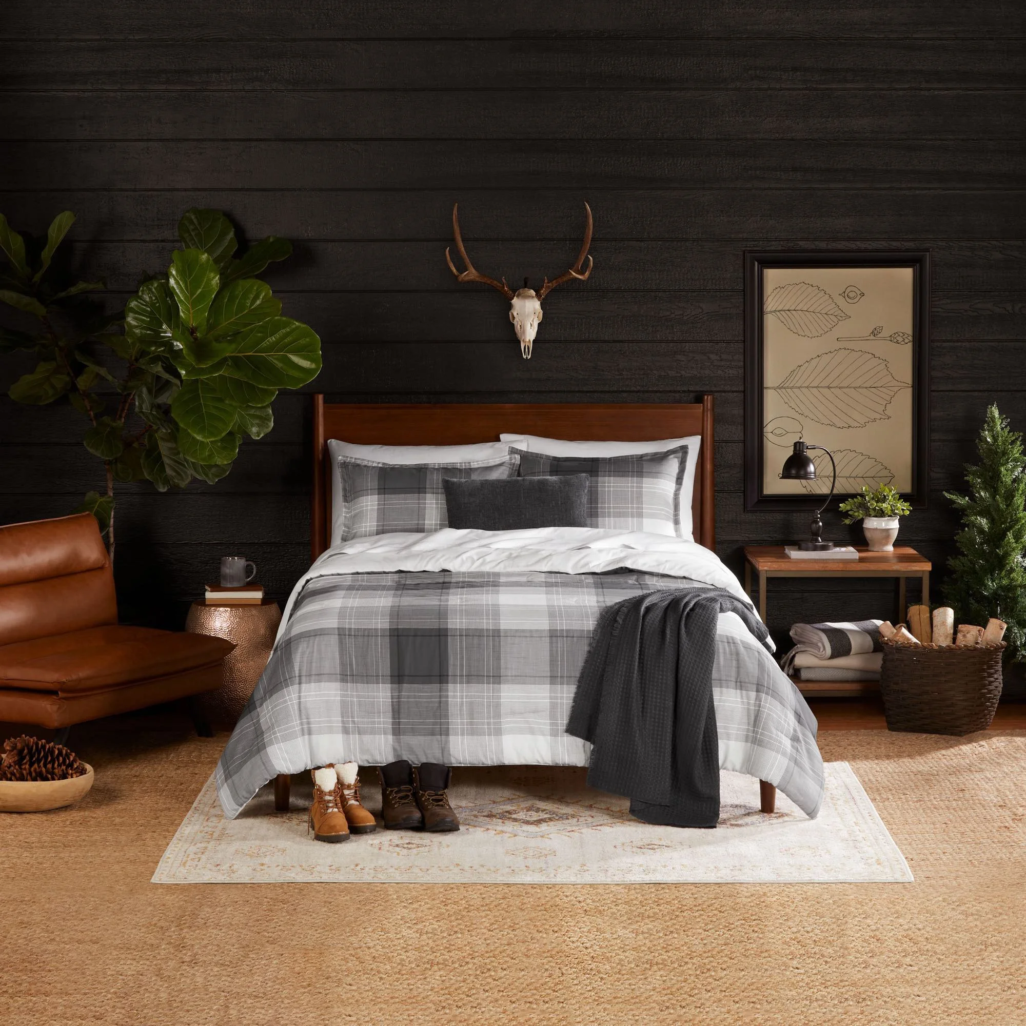 LodgeBedding.JPG