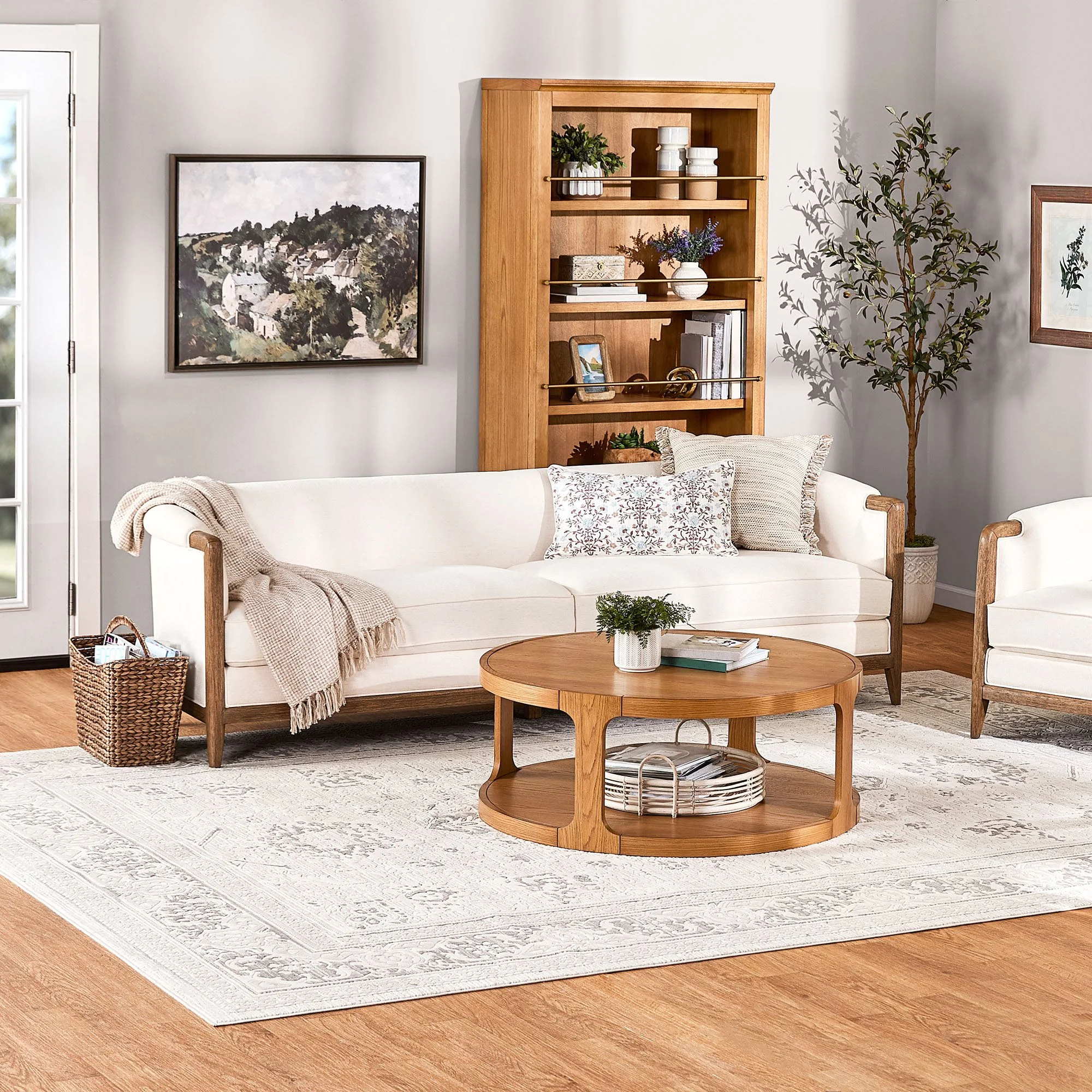 MTHLivingRoom2.JPG