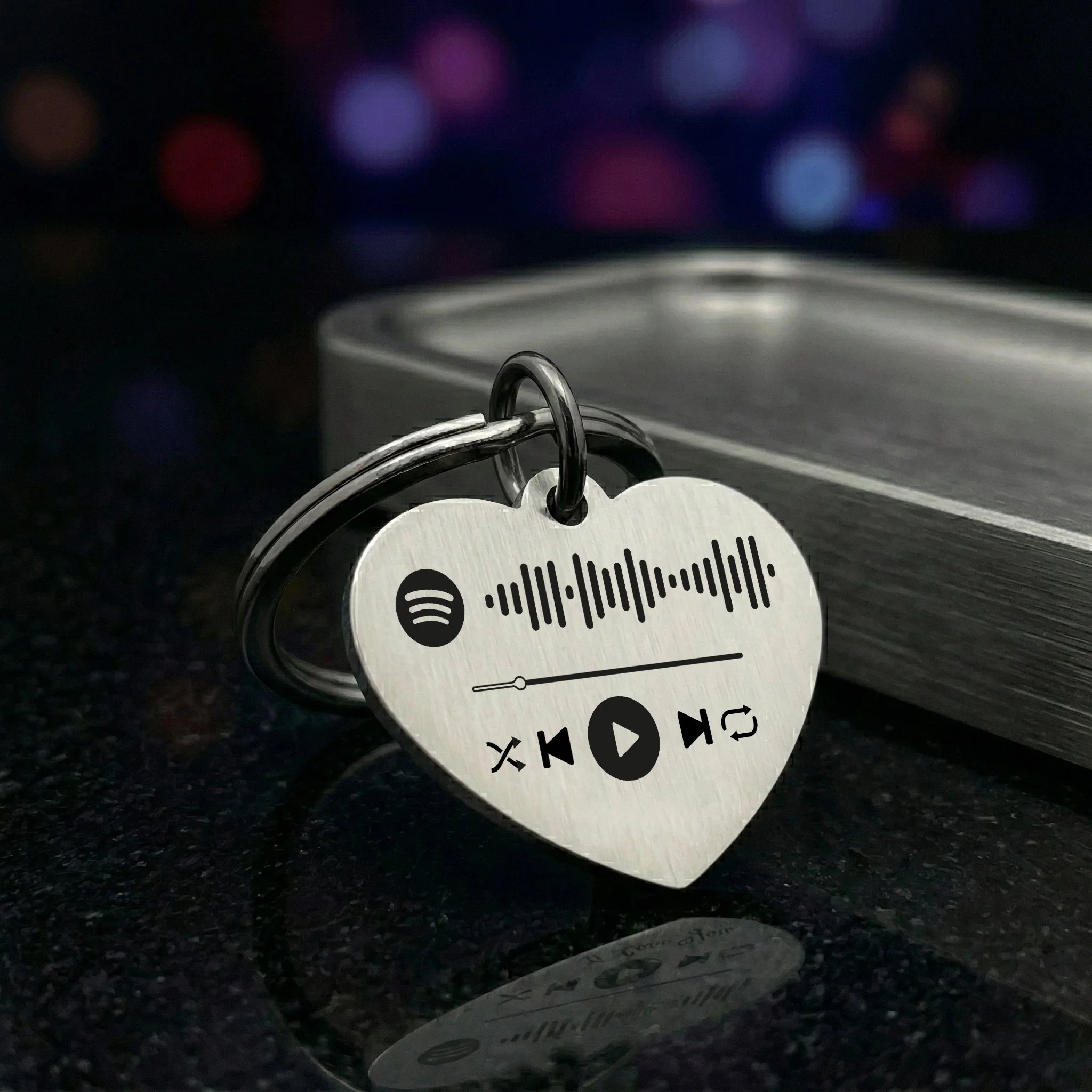 03-SpotifyKeyring-Heart-Mar26.jpg