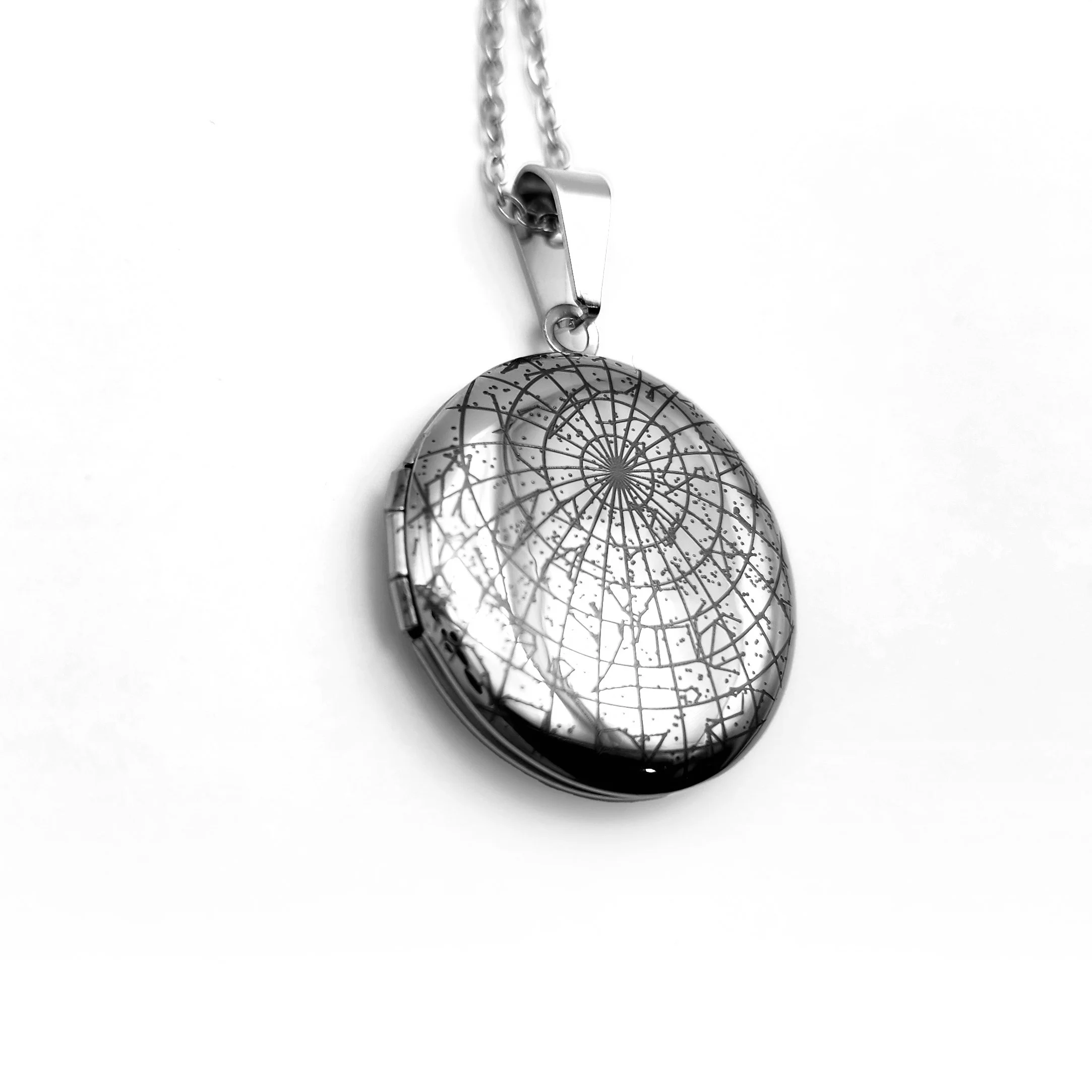 06-Silver-StarMapLocket-Enrgaved-Jewellery-Gift.jpg