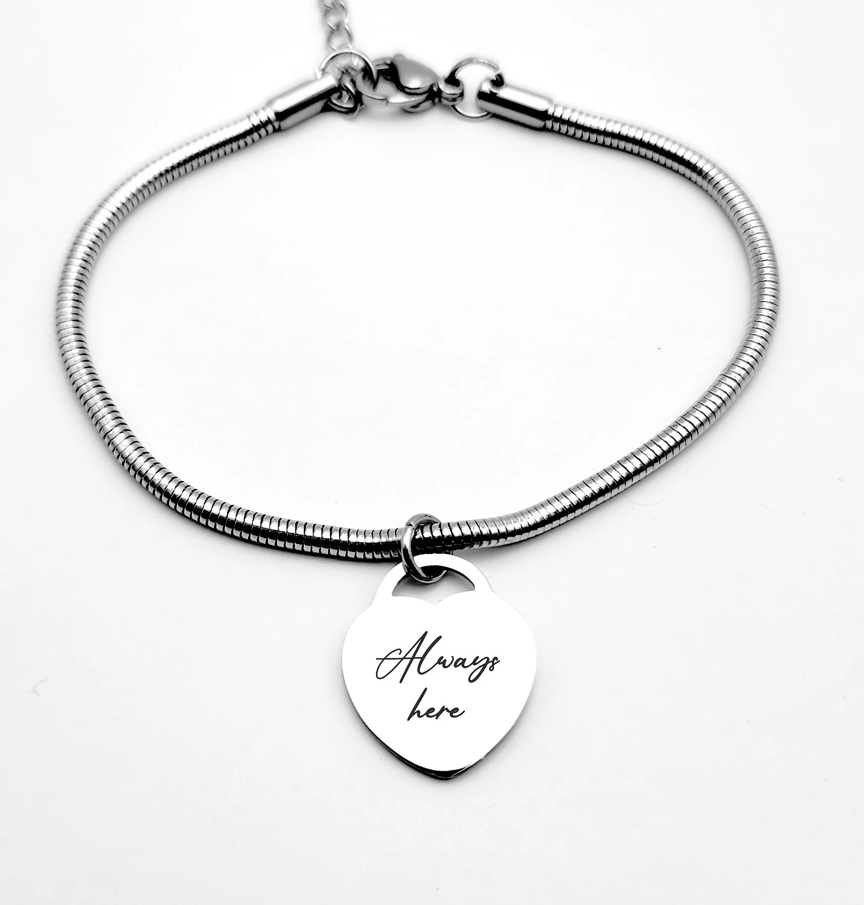 01-H-Heart-Rope-Bracelet.jpg