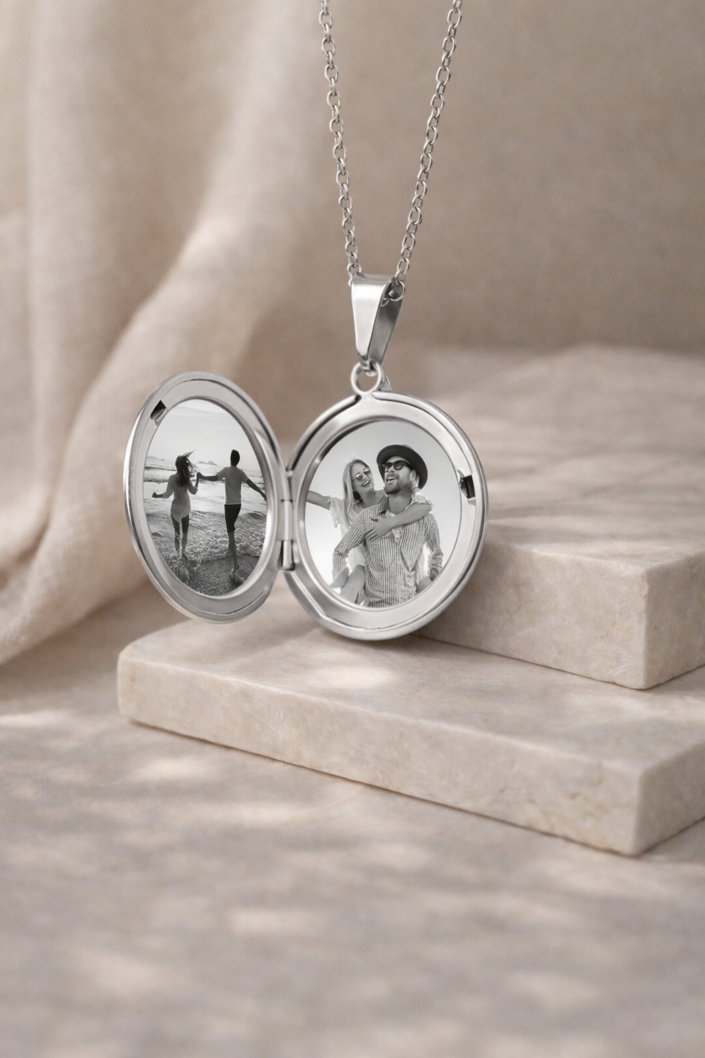 Silver-star-map-locket-necklace-open.png
