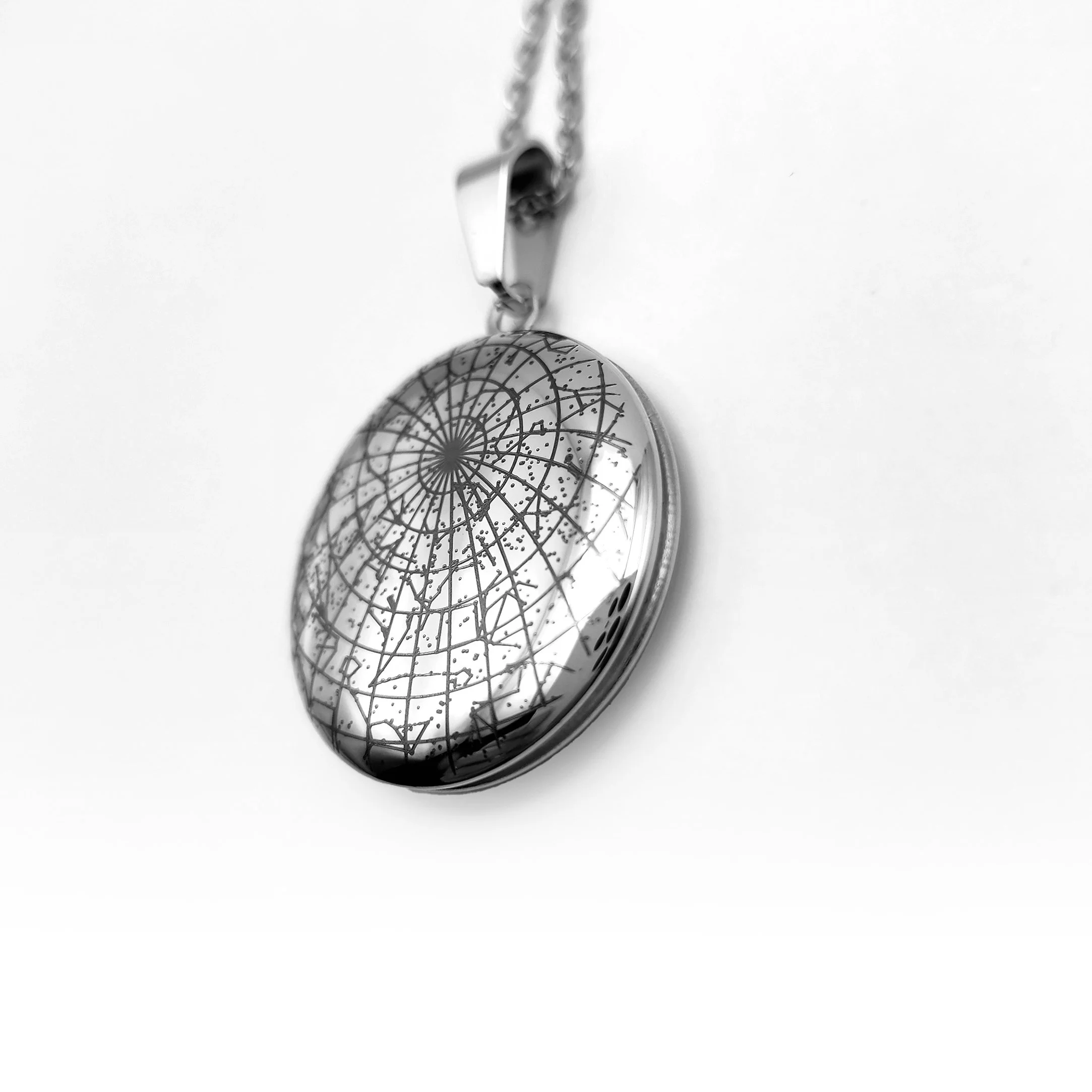 05-Silver-StarMapLocket-Enrgaved-Jewellery-Gift.jpg