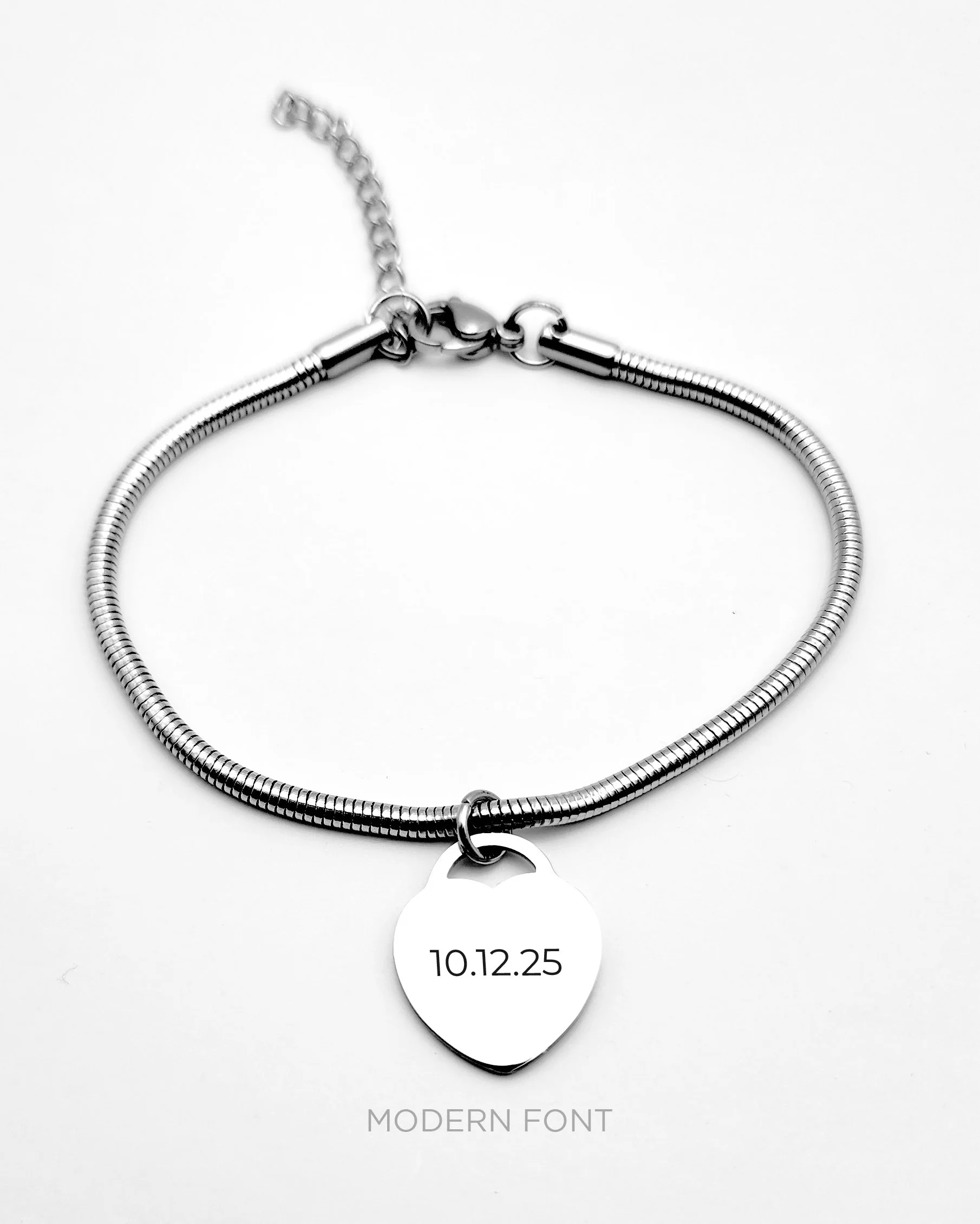 03-M-Heart-Rope-Bracelet.jpg