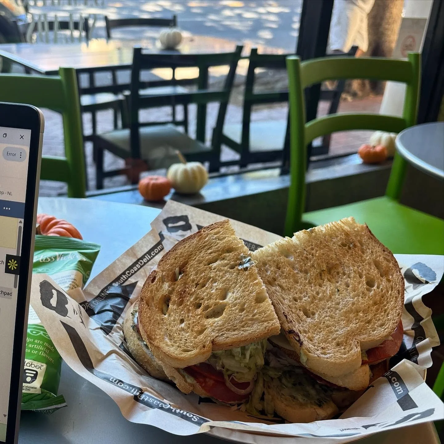 An ideal lunch set up at SCD Carrillo! An Italian Three Way with a side of emails 🤝🧡

#fridayfunday