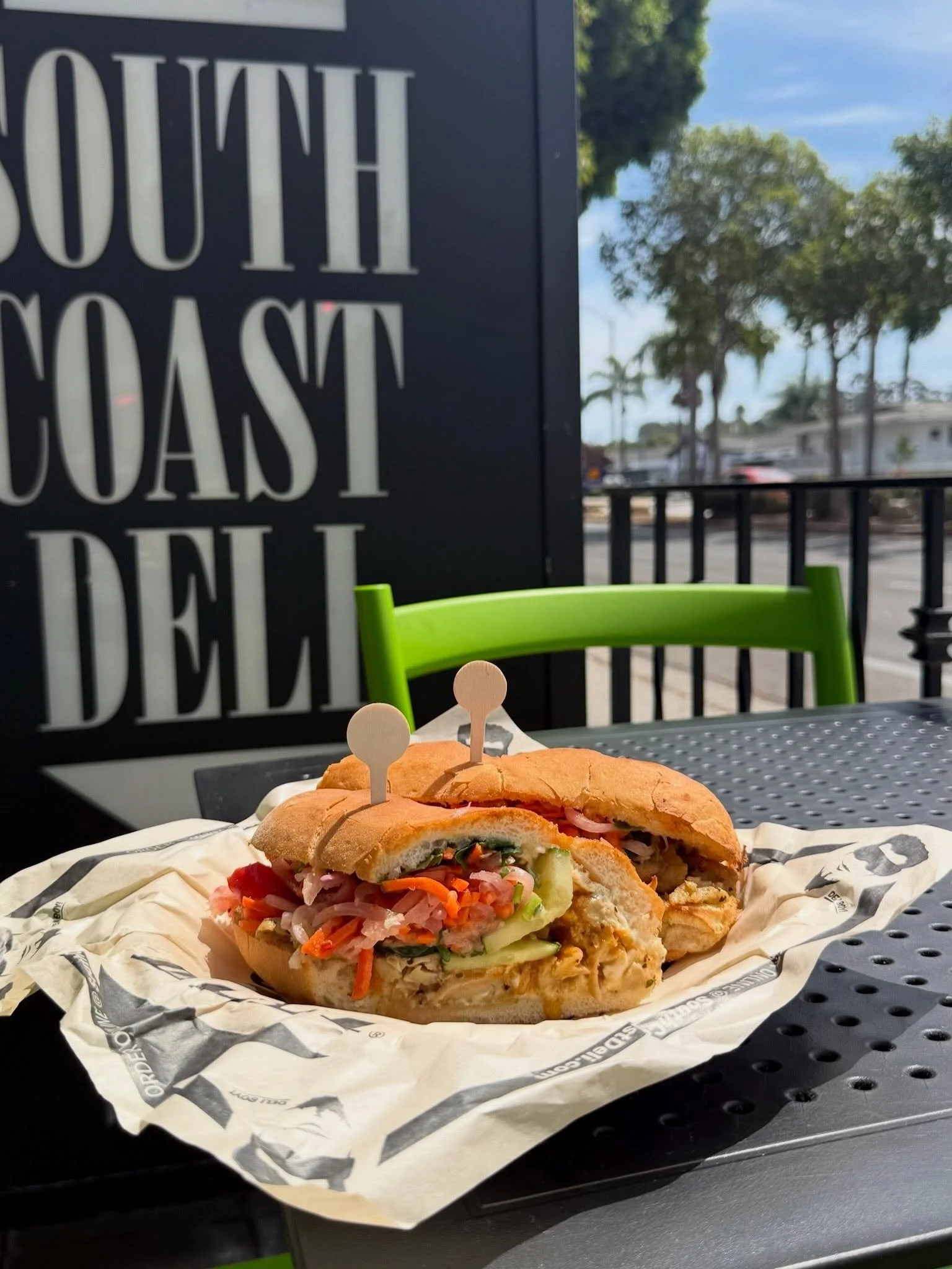 We don&rsquo;t discriminate, got a little something for everyone with our Vegan Nom Nom feat. @justfoodcompany vegan chicken &amp; our Vegan Eggplant 

#vegan #sandwich
