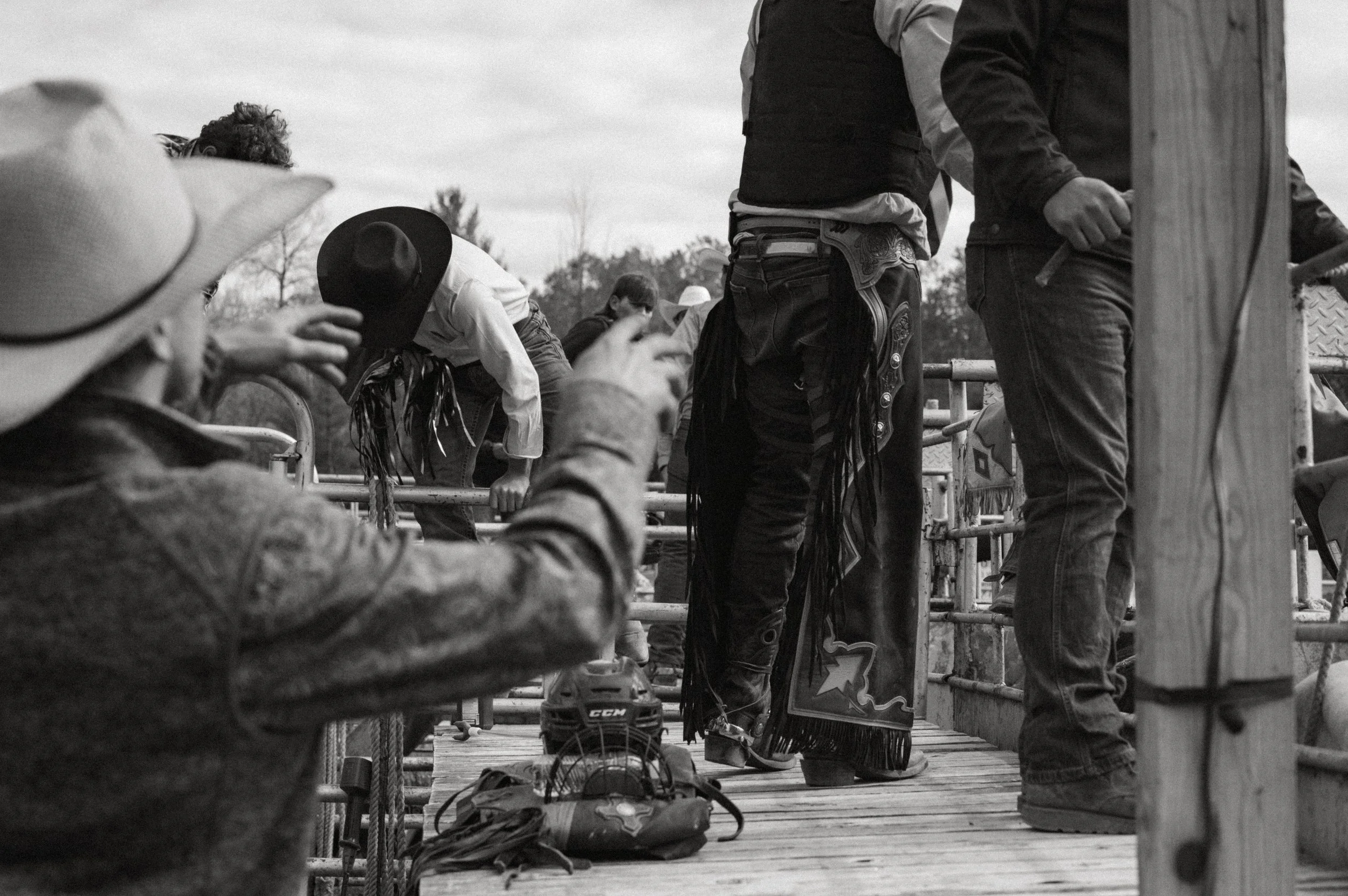 triple d rodeo tara snyder studio photography cowboys.jpg