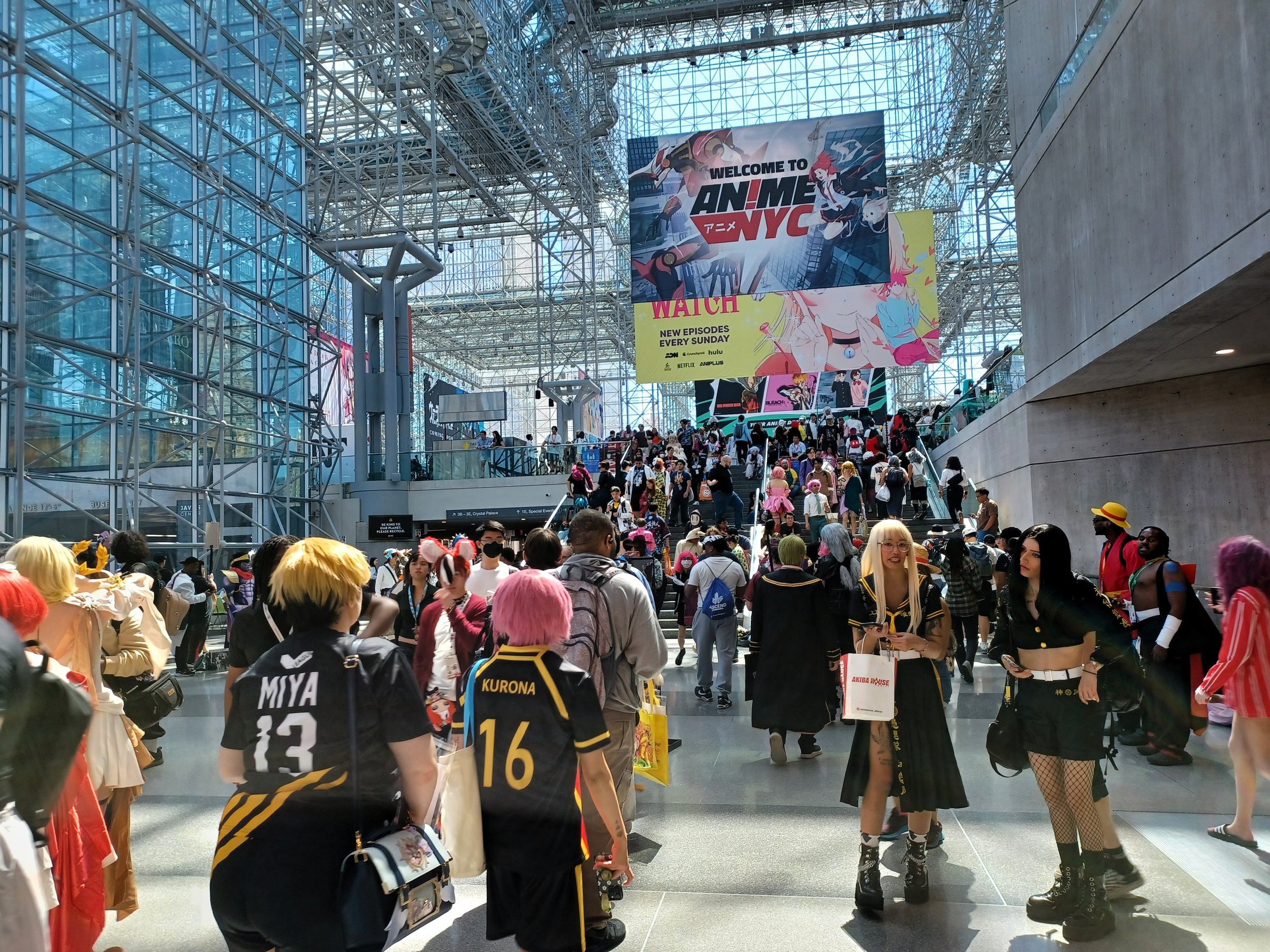 anime-nyc-2025-crowds-and-haikyuu-cosplayers.jpg