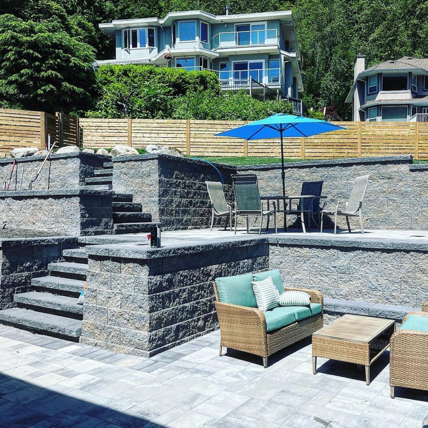 We are North Shore&rsquo;s hardscape kings! Our bread and butter. Large outdoor living areas. Multi-tiered retaining walls and patios. You name it, we can deliver. #mountainscape #hardscape #howtohardscape #pavingstones #retainingwalls #basalite #bel