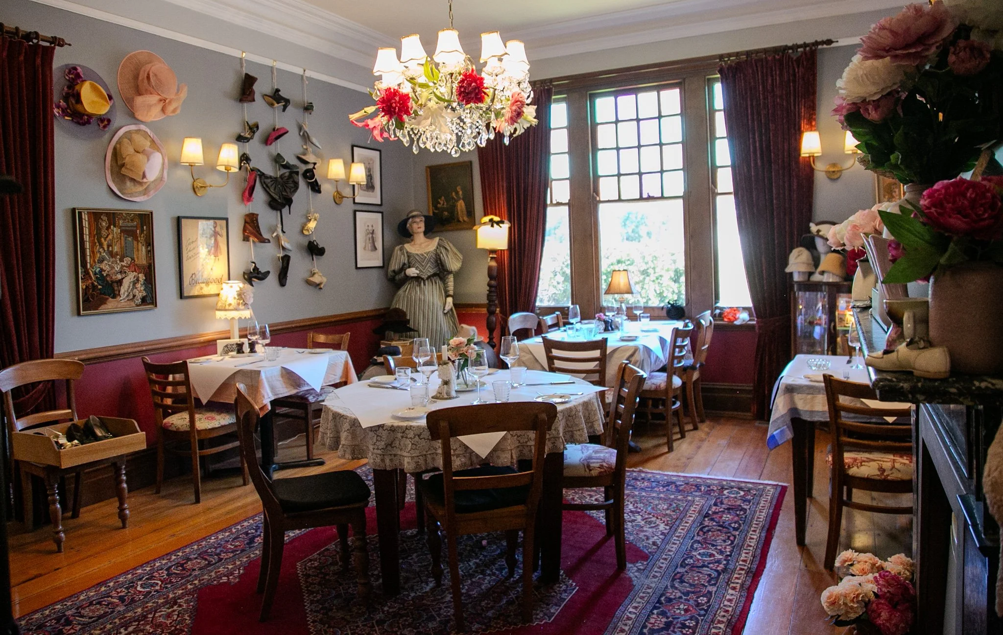 avalon-restaurant-katoomba-hat-room-1.jpg