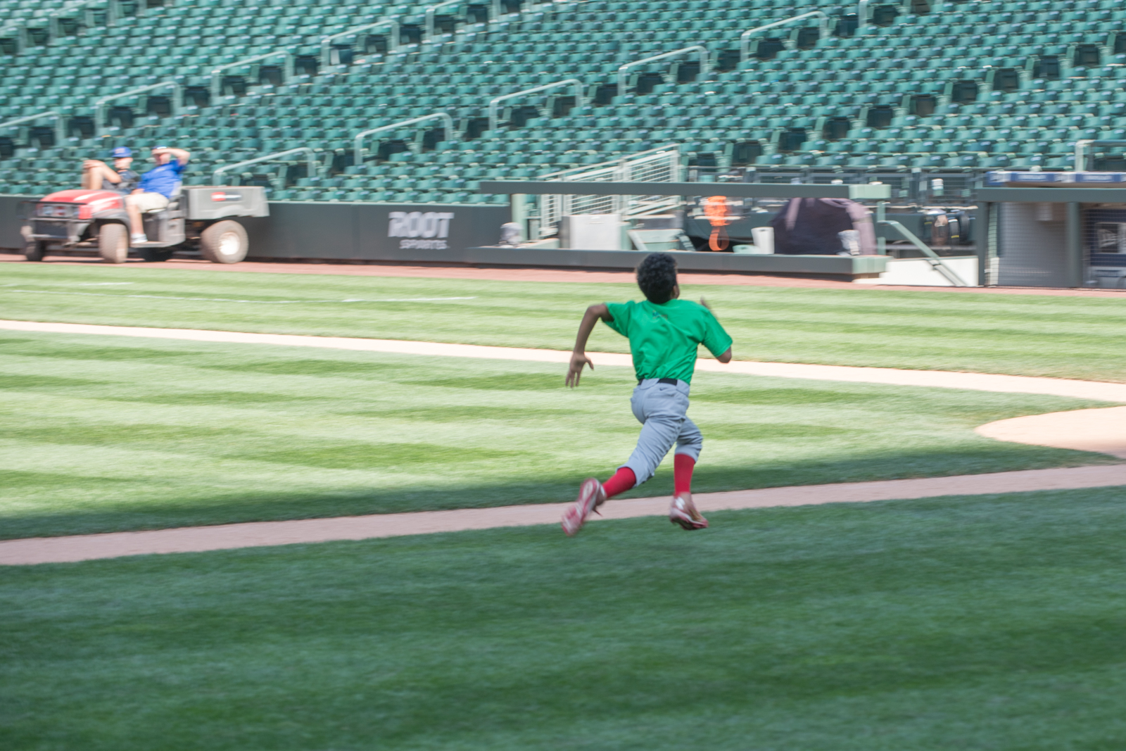 davonn hit pitch run-4.jpg