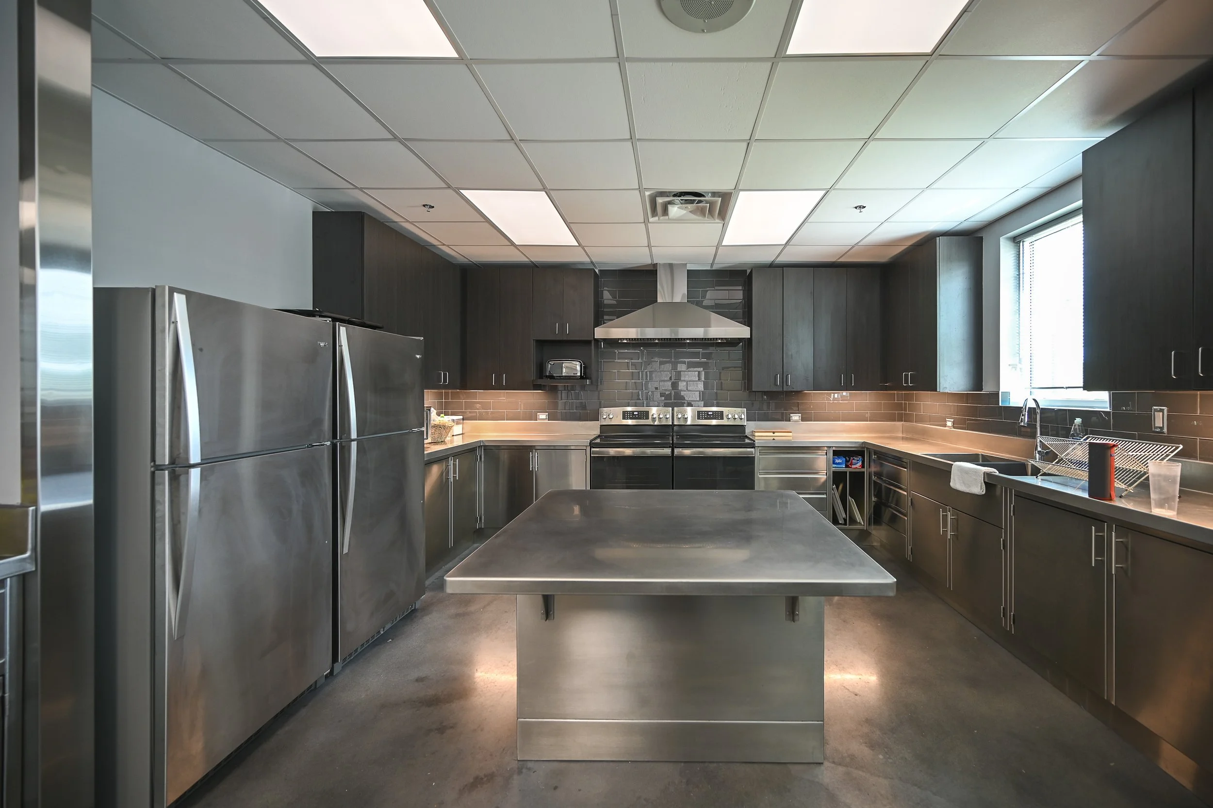 etown-fire-station-interior-kitchen.jpg